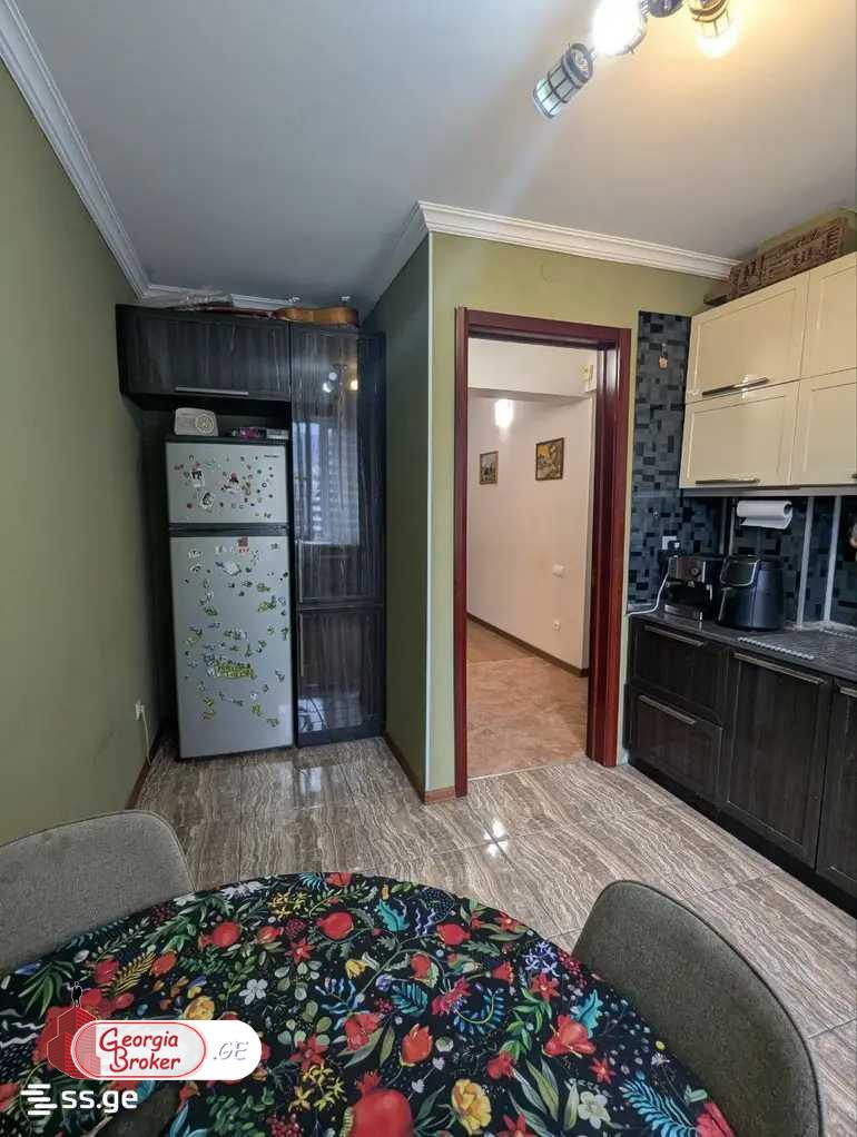 იყიდება ახალი გარემონტებული 3 ოთახიანი ბინა