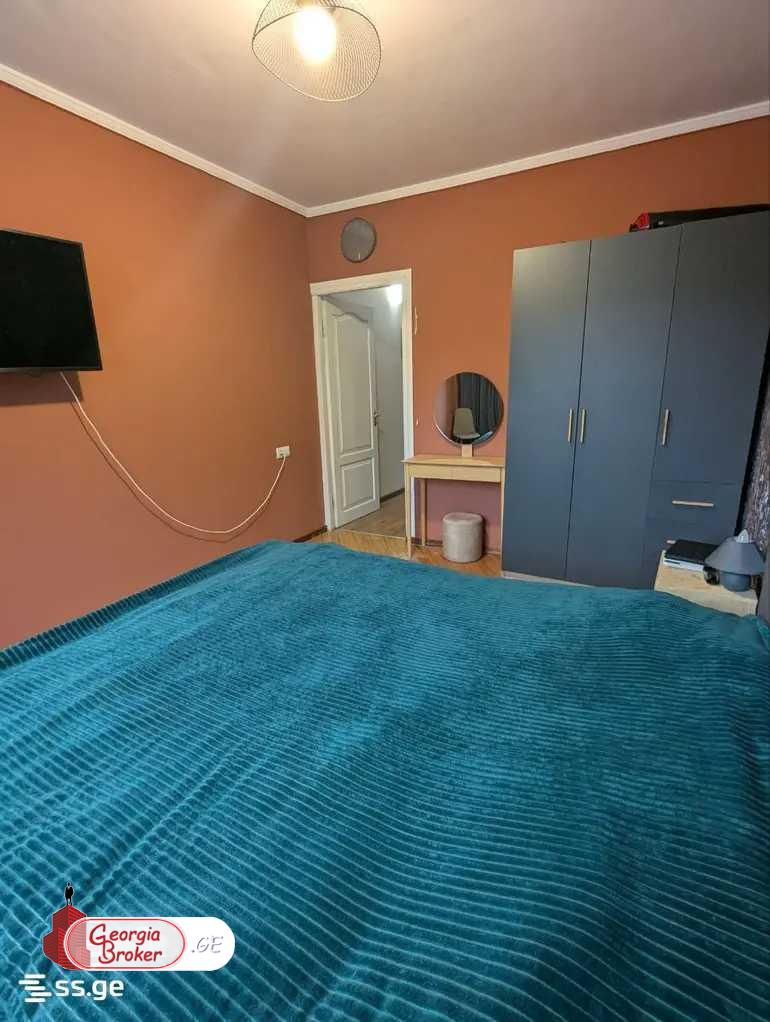 იყიდება ახალი გარემონტებული 3 ოთახიანი ბინა