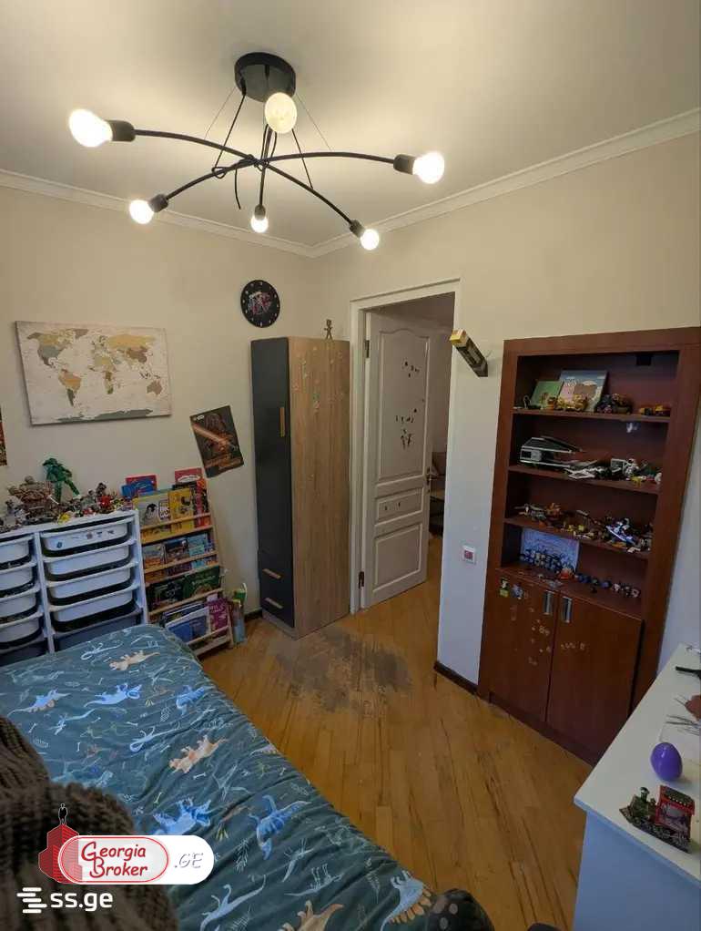 იყიდება ახალი გარემონტებული 3 ოთახიანი ბინა