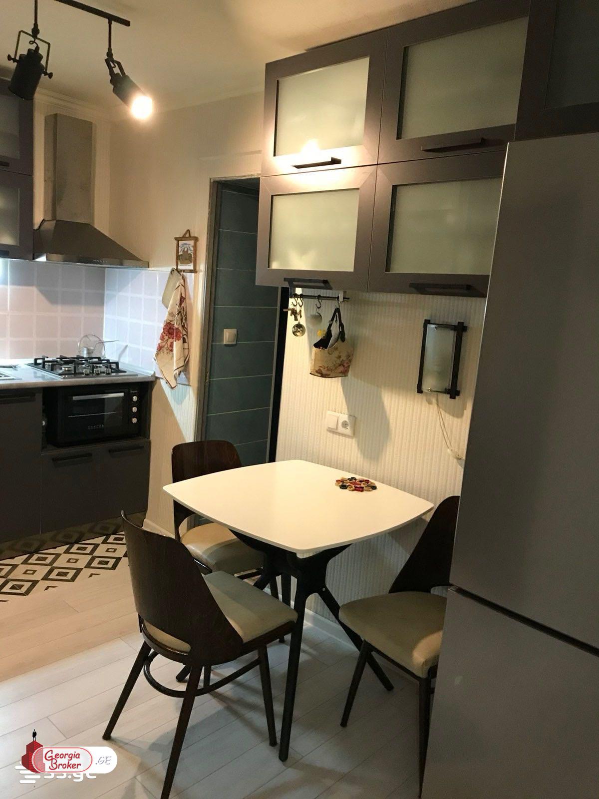 продается квартира с новым ремонтом 2-комнаты