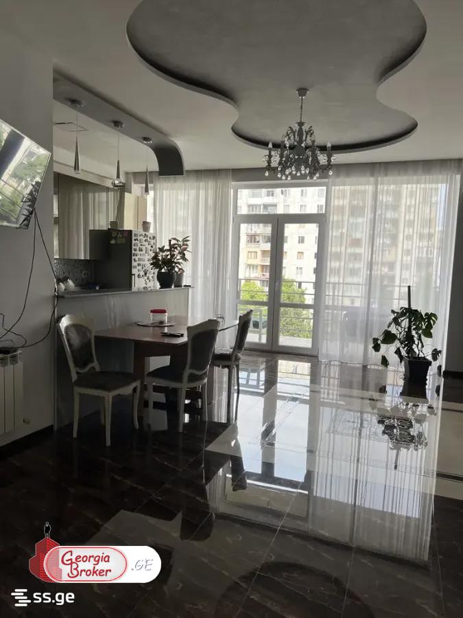 იყიდება ახალი გარემონტებული 4 ოთახიანი ბინა