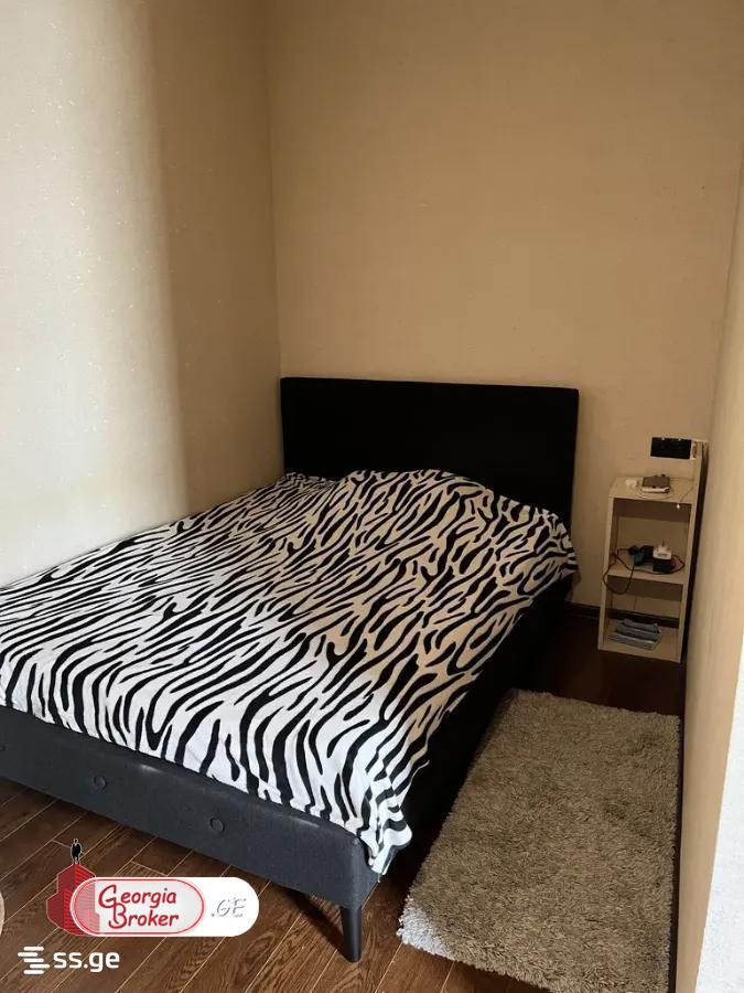 იყიდება ახალი გარემონტებული 4 ოთახიანი ბინა