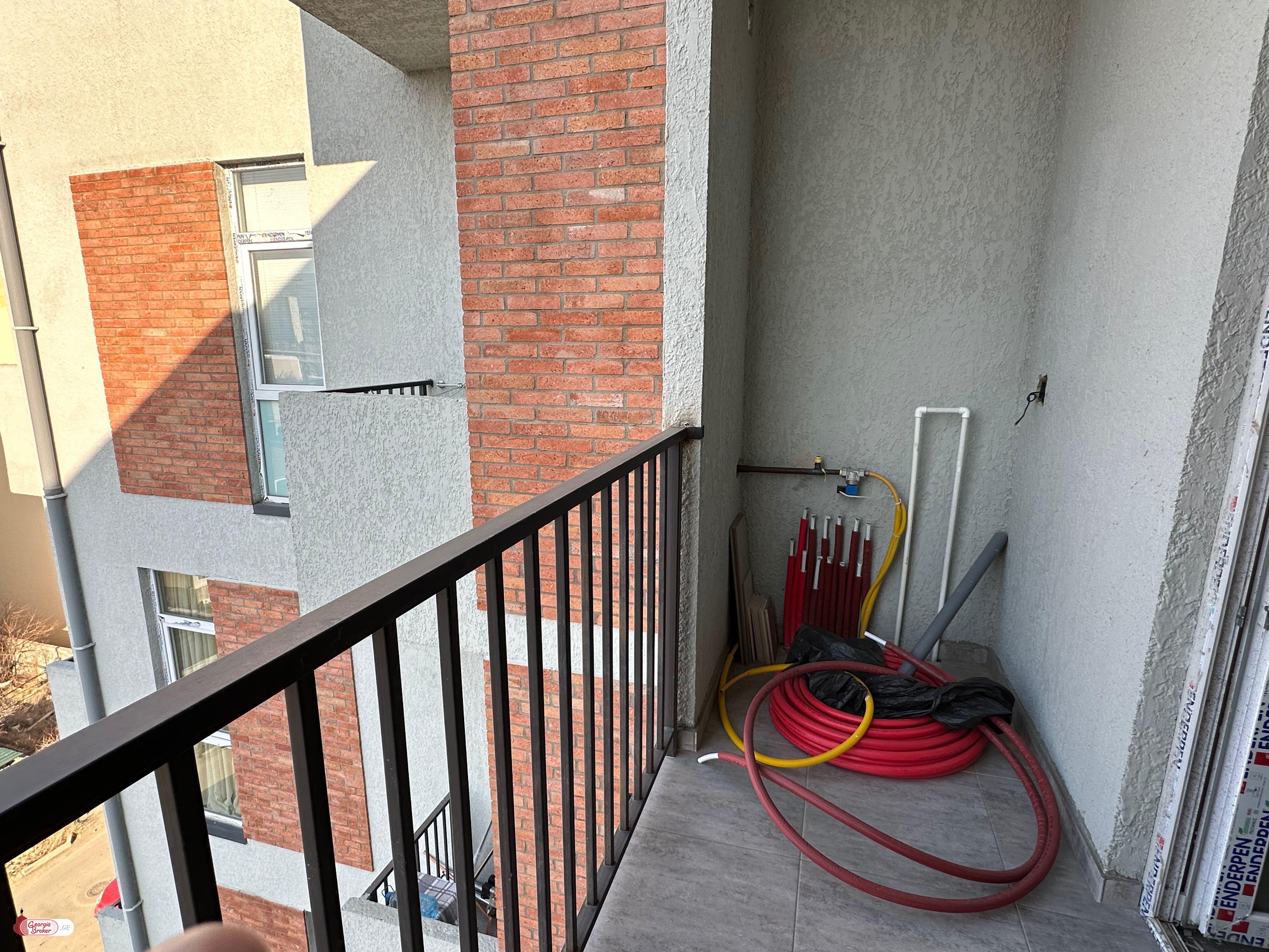 იყიდება ახალი გარემონტებული 3 ოთახიანი ბინა