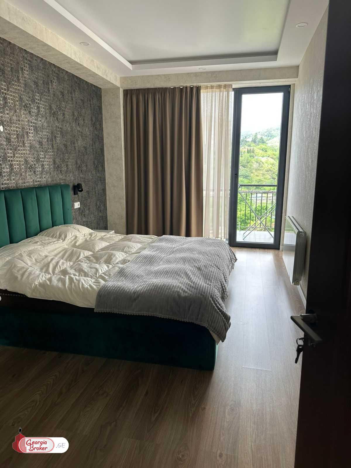 в аренду квартира с новым ремонтом 2-комнаты