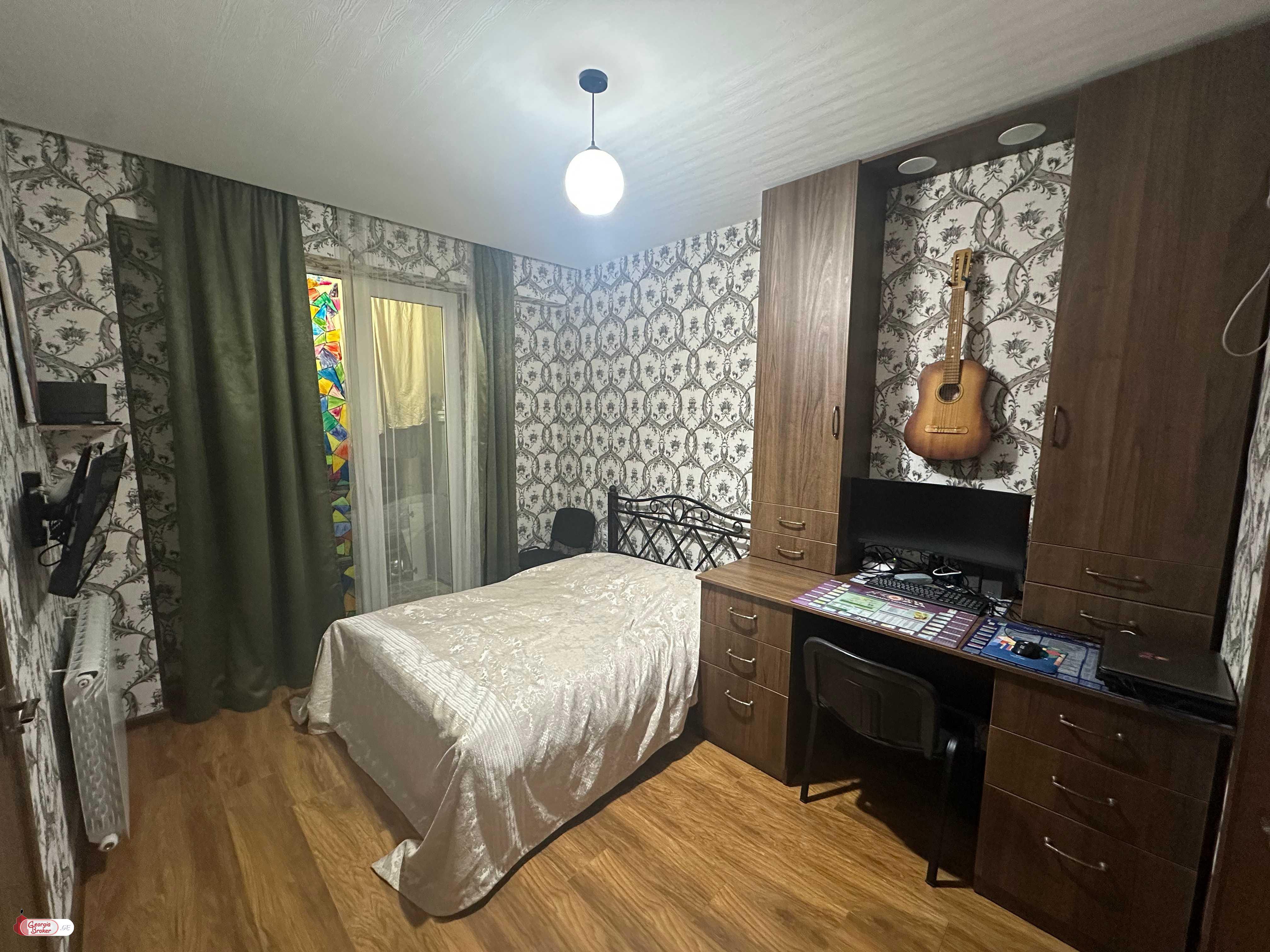 nearly repaired 3-room apartment for sale