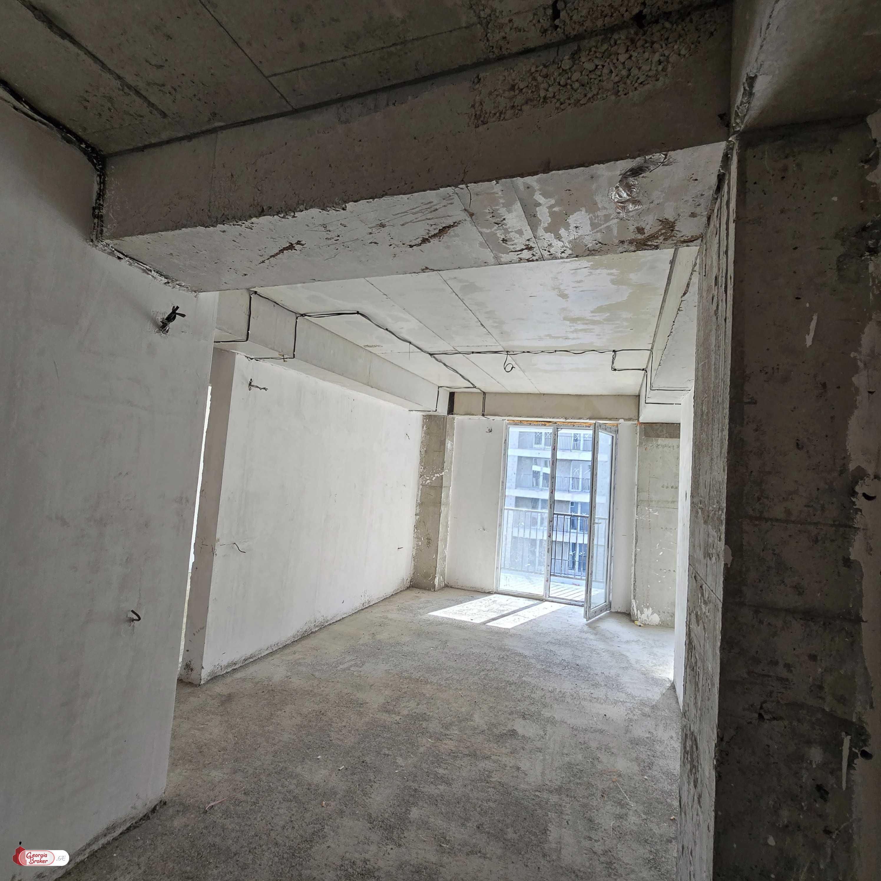 იყიდება ახალი გარემონტებული 3 ოთახიანი ბინა