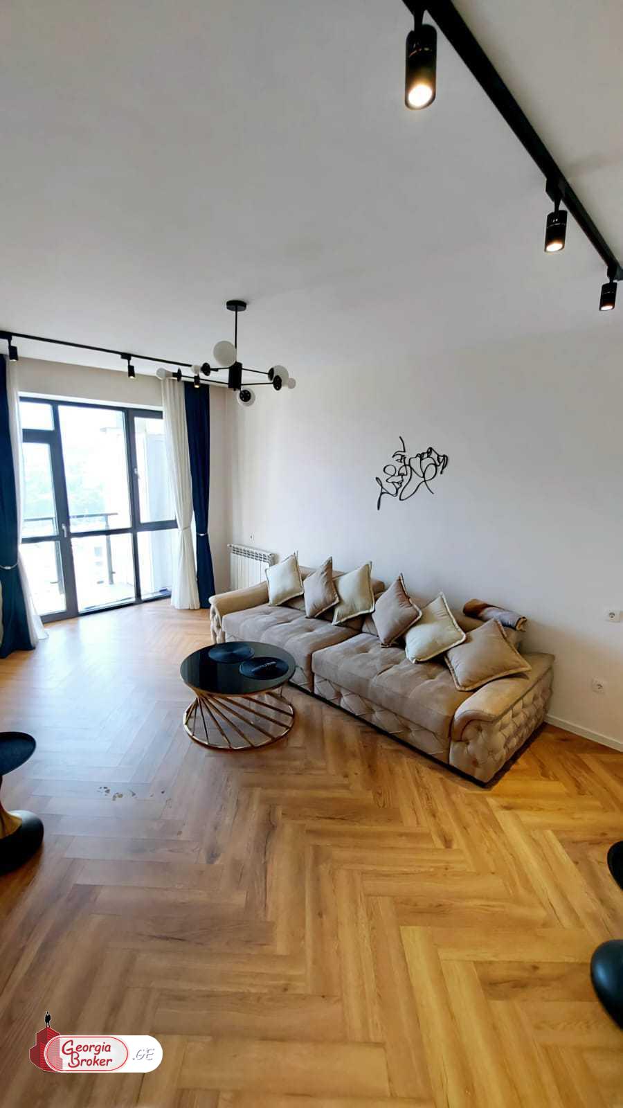 nearly repaired 3-room apartment for sale