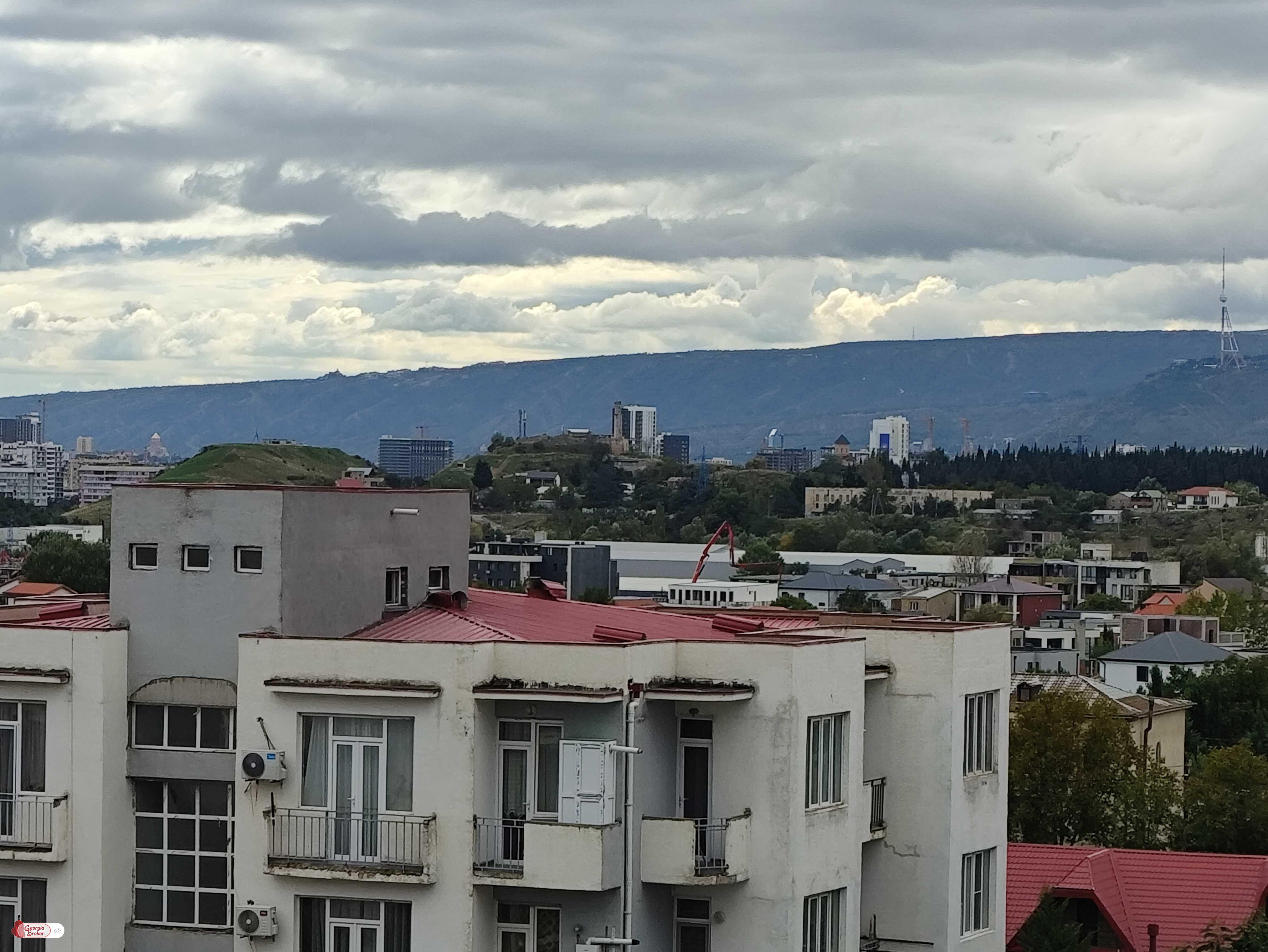 იყიდება ახალი გარემონტებული 3 ოთახიანი ბინა