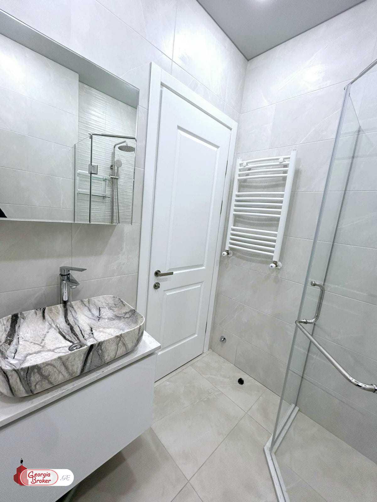 nearly repaired 3-room apartment for sale