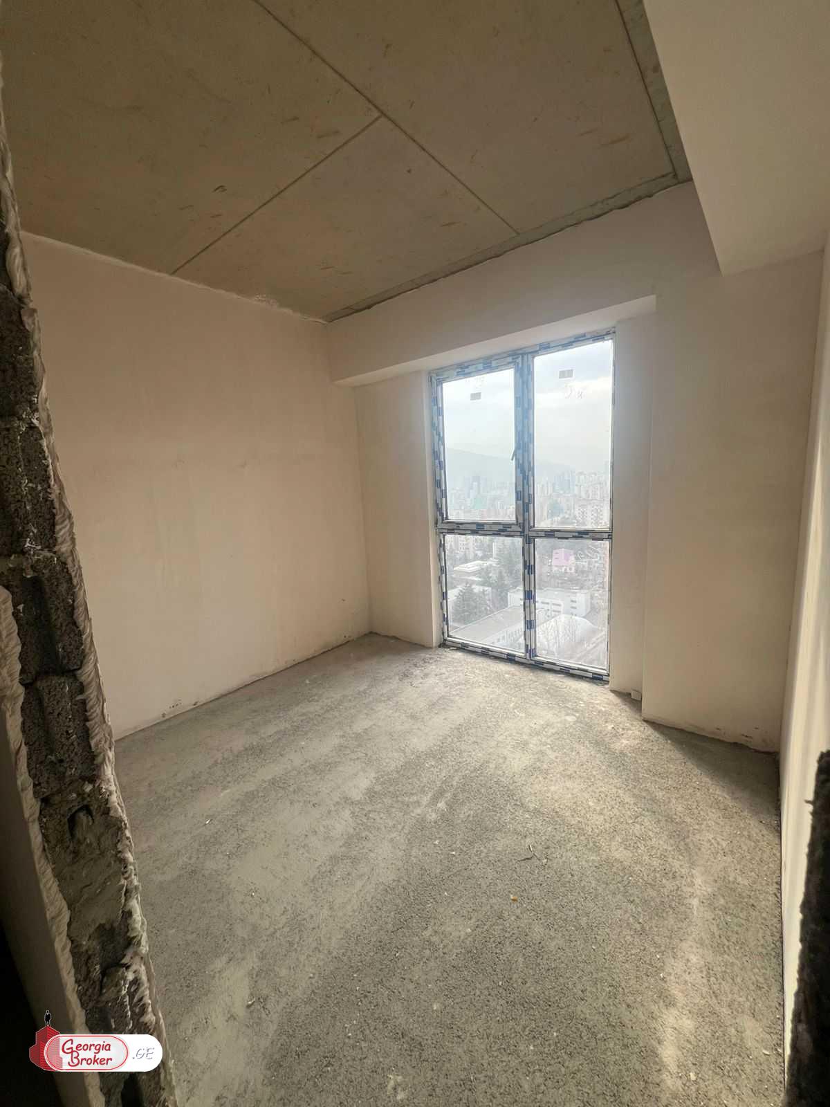 nearly repaired 5-room apartment for sale