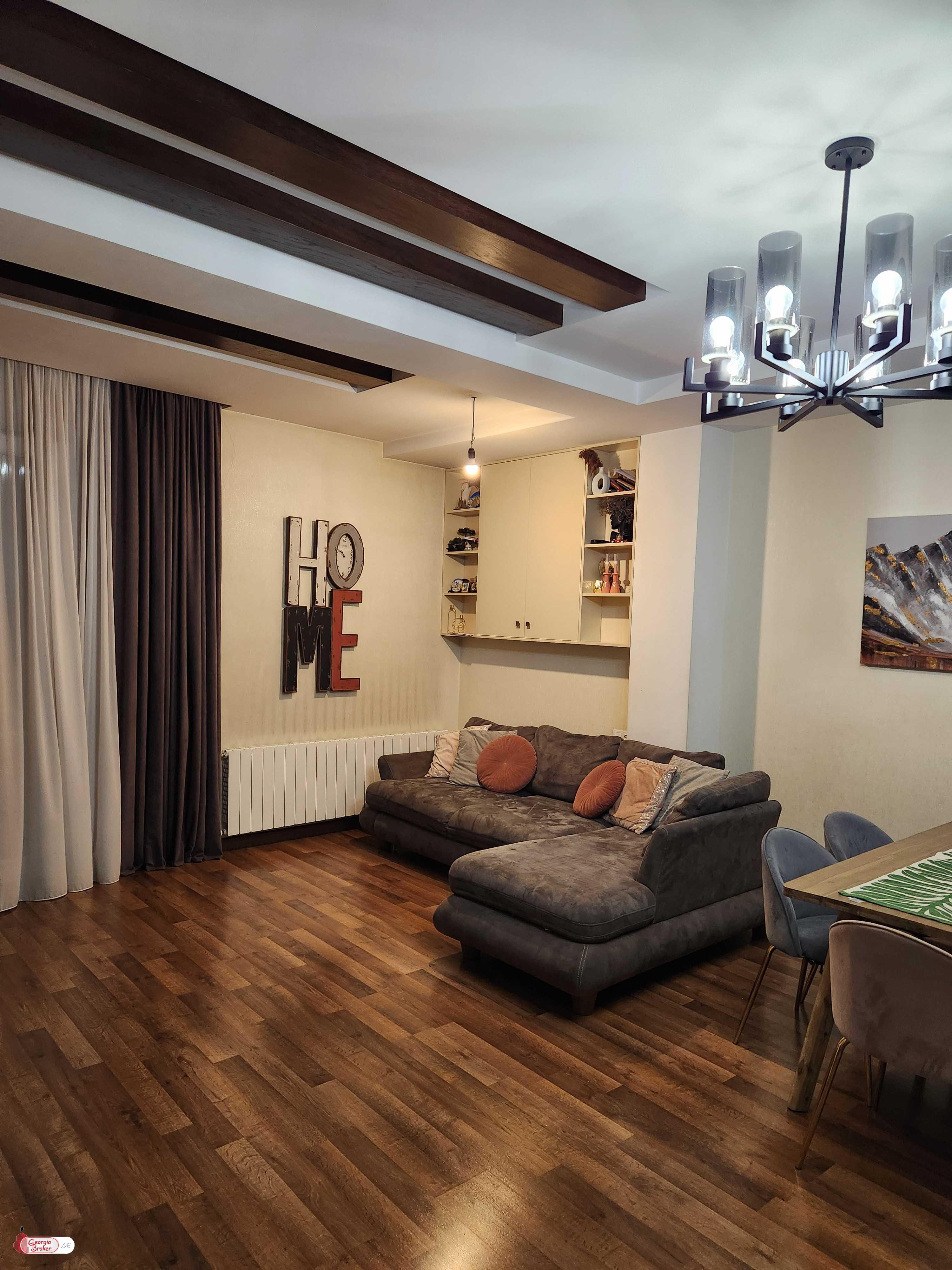 იყიდება ახალი გარემონტებული 4 ოთახიანი ბინა