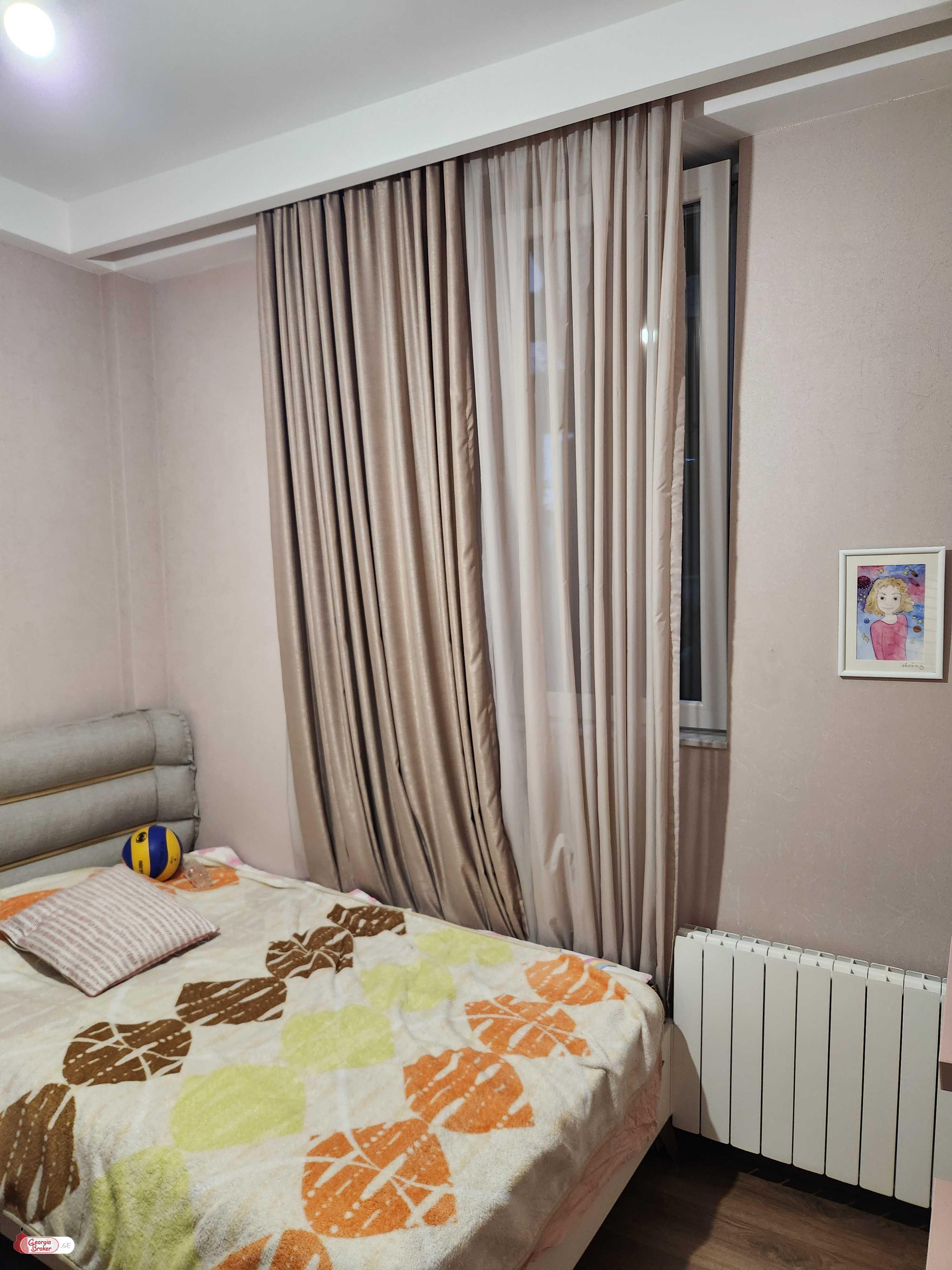 იყიდება ახალი გარემონტებული 4 ოთახიანი ბინა