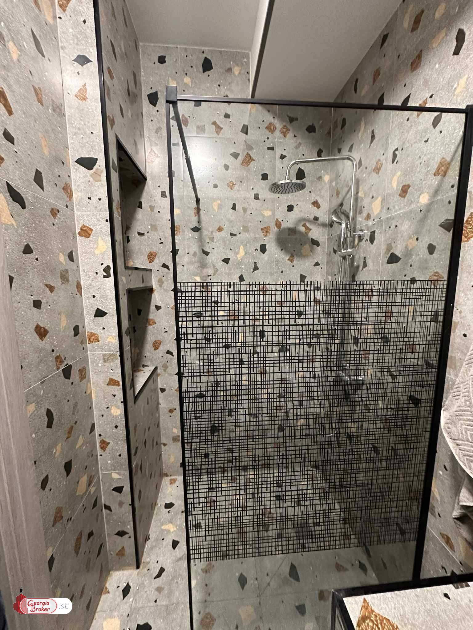 იყიდება ახალი გარემონტებული 2 ოთახიანი ბინა