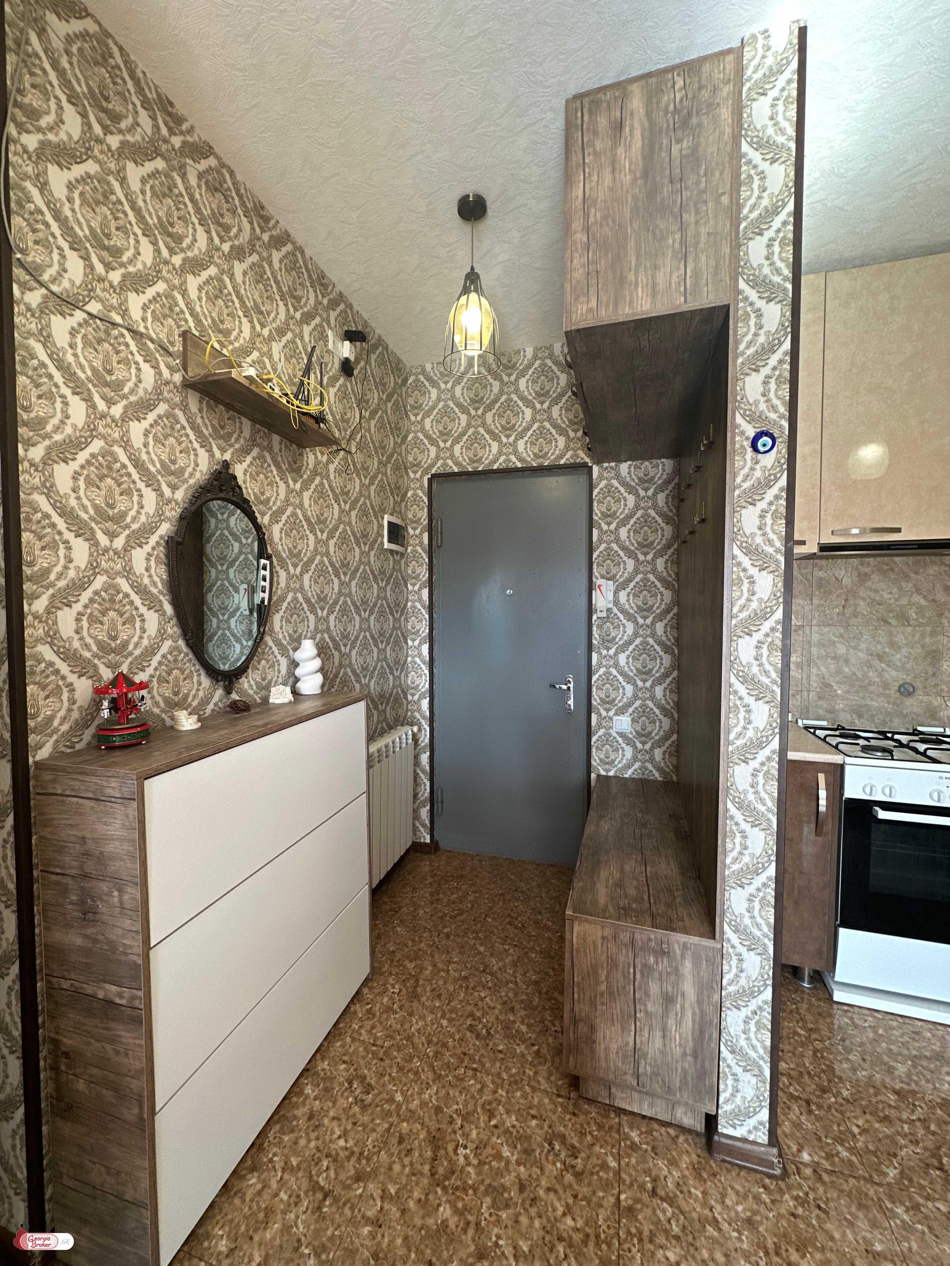 nearly repaired 3-room apartment for sale