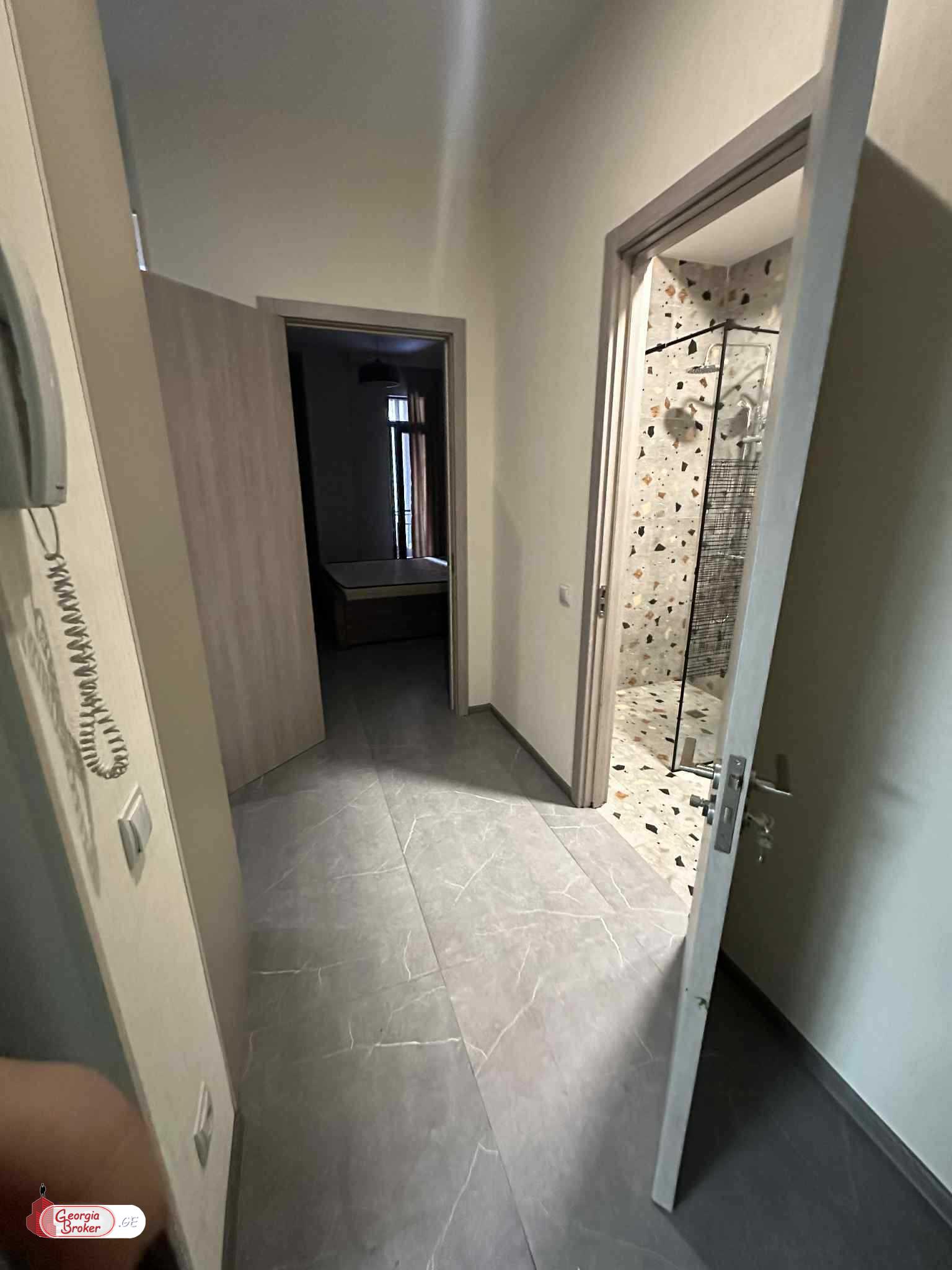 იყიდება ახალი გარემონტებული 2 ოთახიანი ბინა