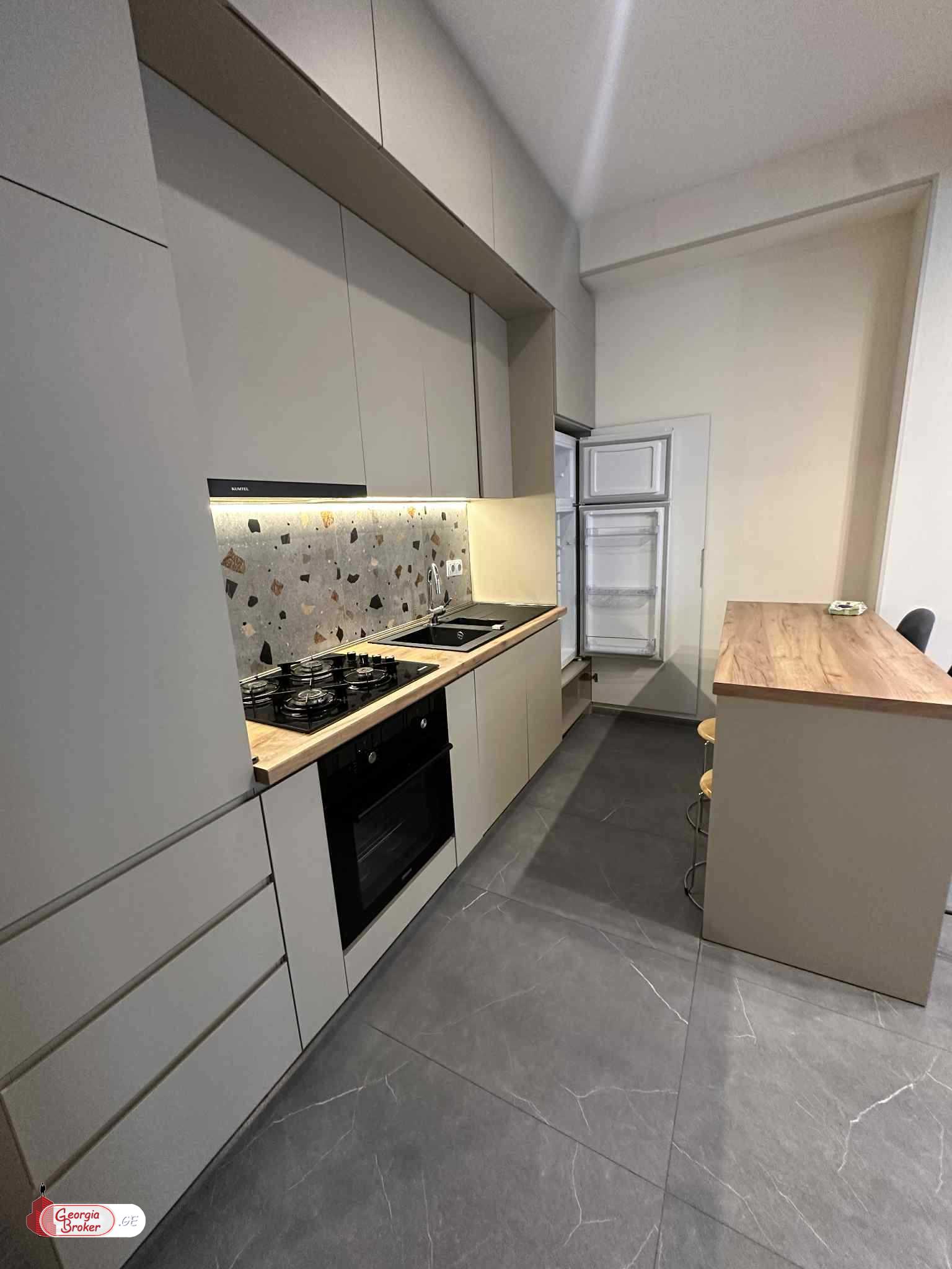 იყიდება ახალი გარემონტებული 2 ოთახიანი ბინა