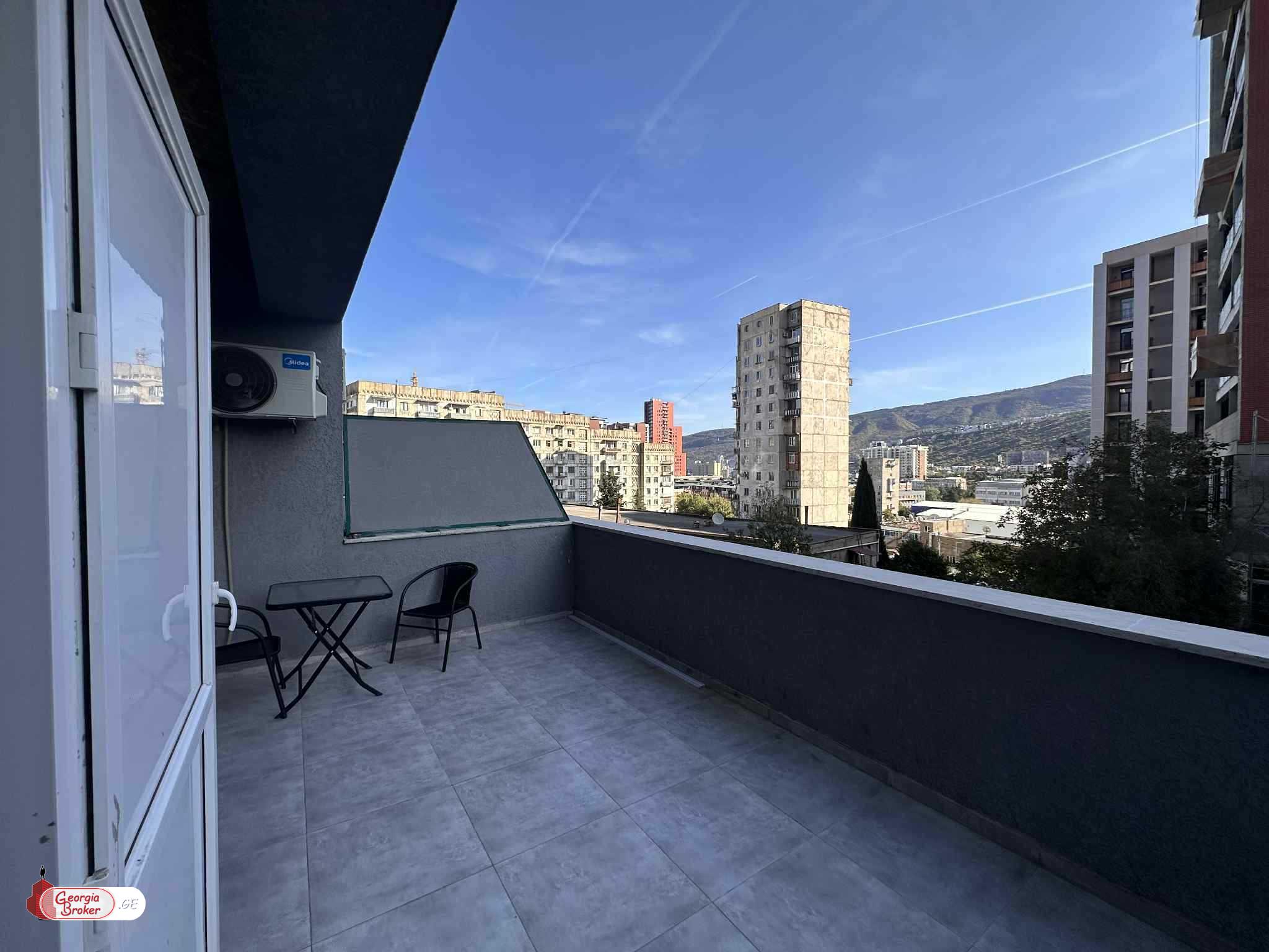 იყიდება ახალი გარემონტებული 2 ოთახიანი ბინა