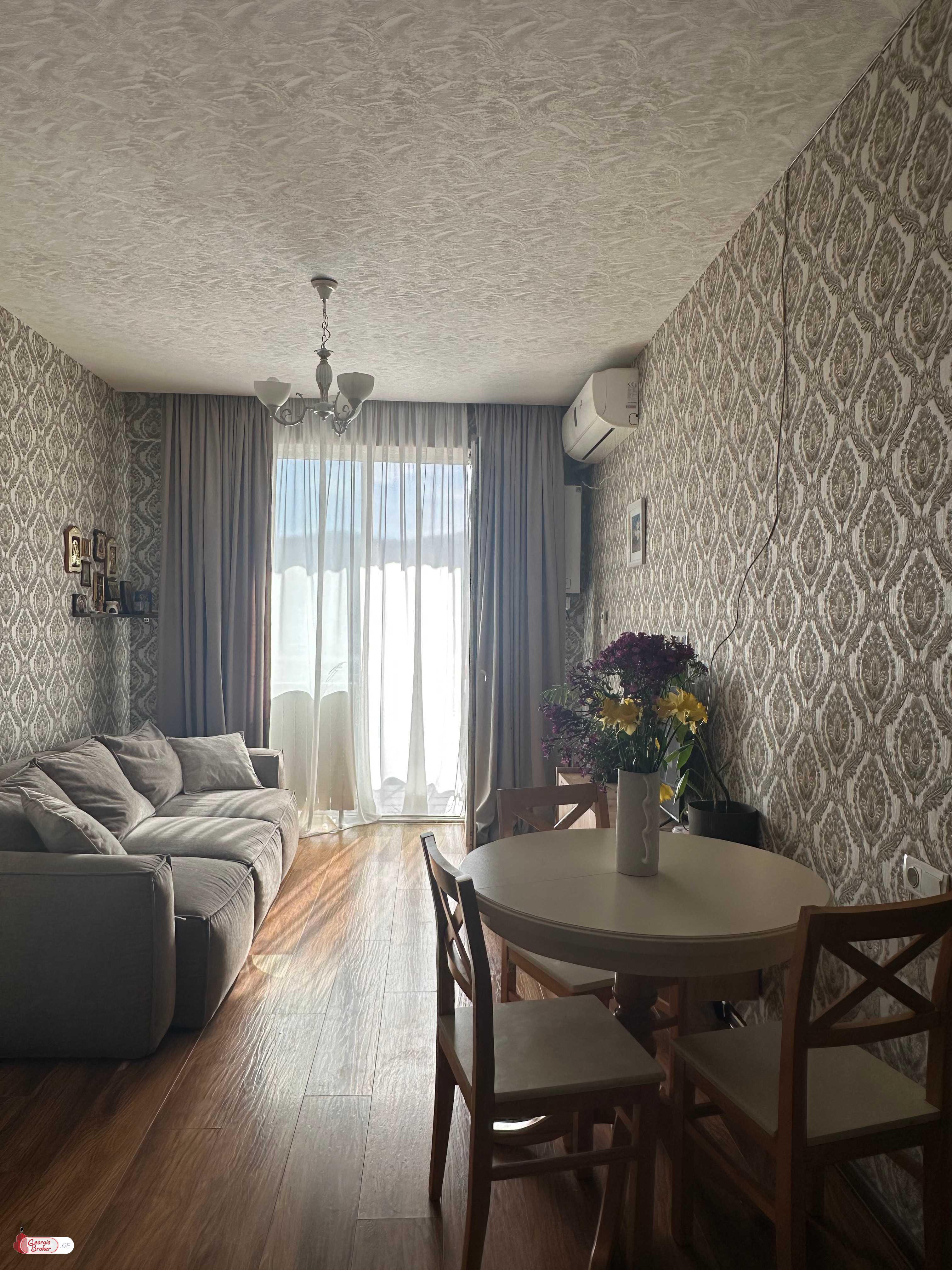 nearly repaired 3-room apartment for sale