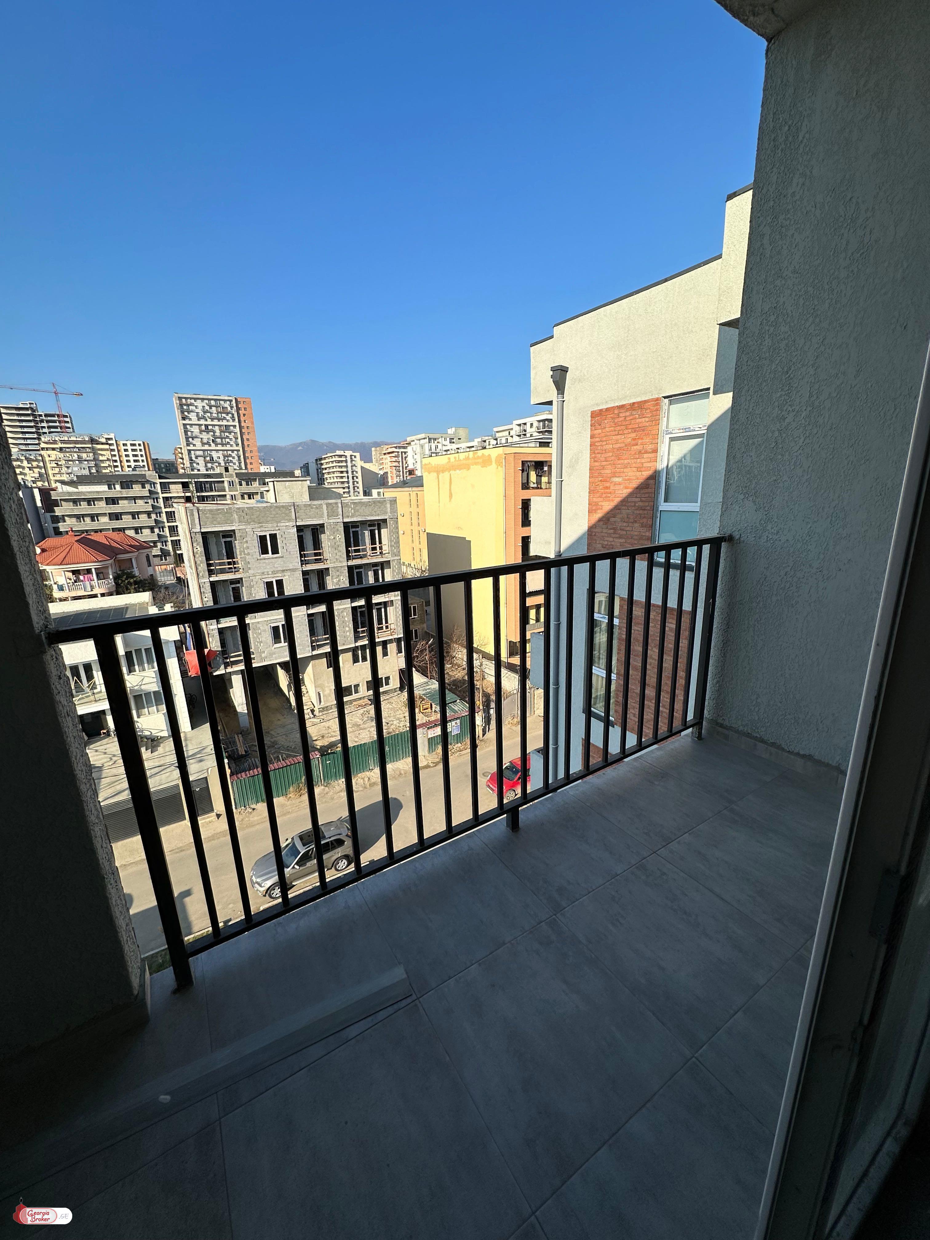 იყიდება ახალი გარემონტებული 3 ოთახიანი ბინა