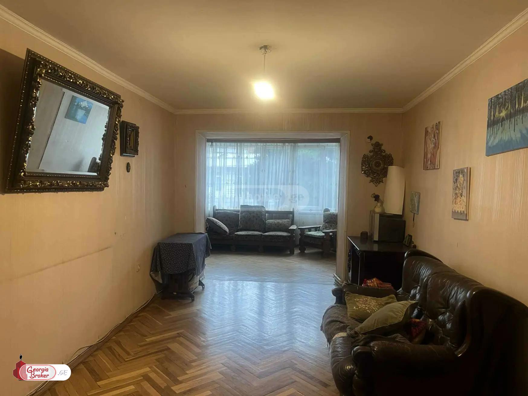 nearly repaired 3-room apartment for sale