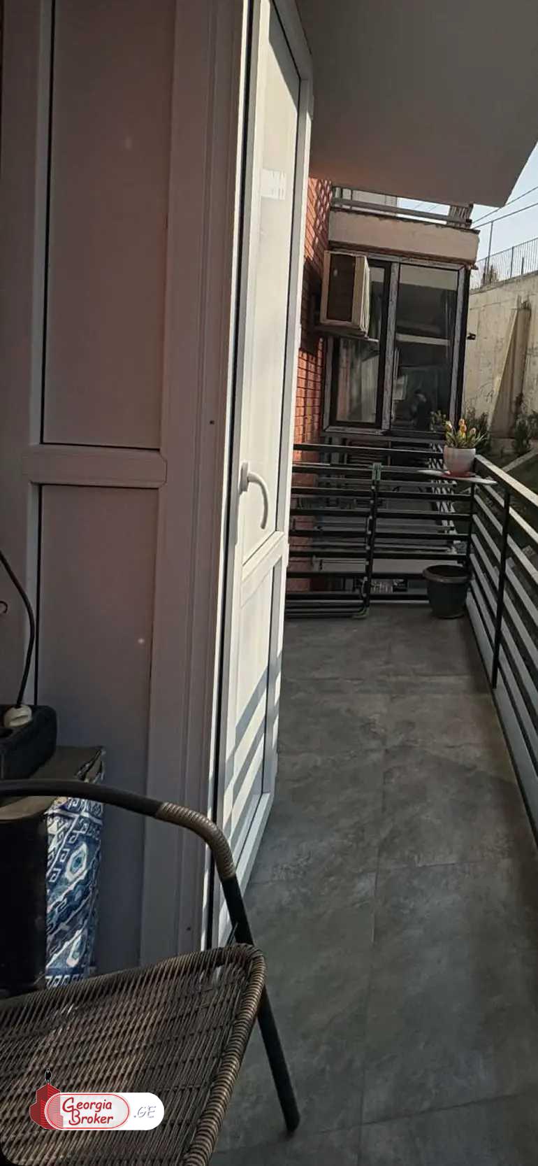 nearly repaired 2-room apartment for sale