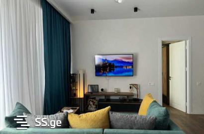 nearly repaired 2-room apartment for sale