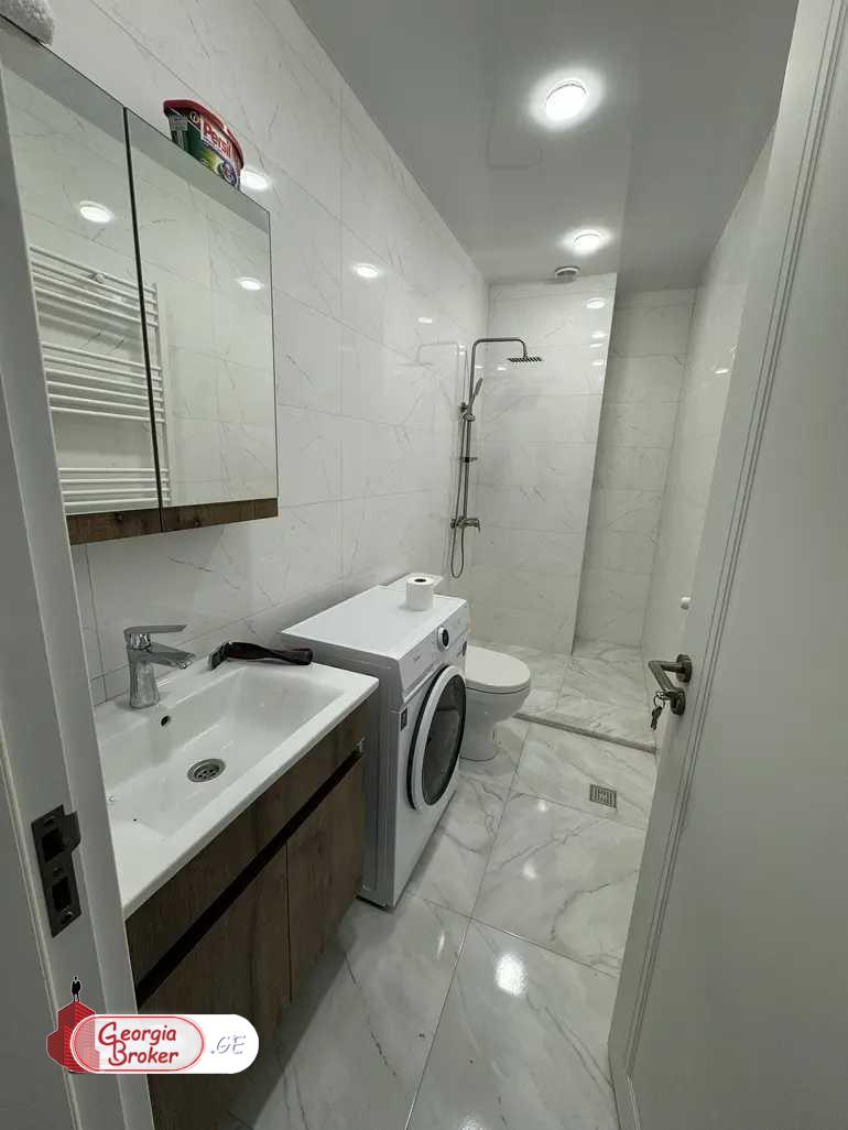 nearly repaired 2-room apartment for sale