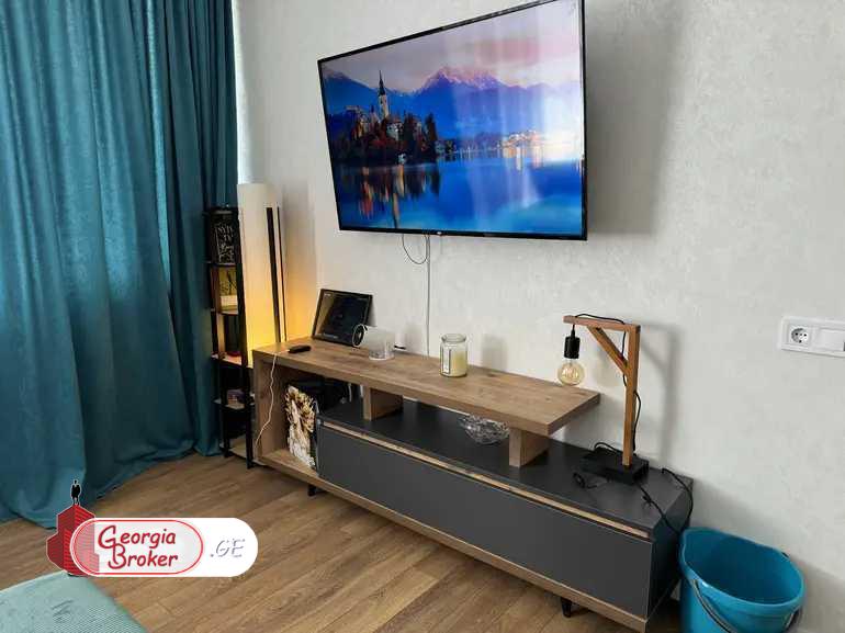 nearly repaired 2-room apartment for sale