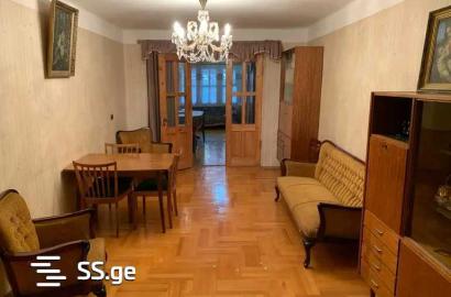 продается квартира с новым ремонтом 4-комнаты