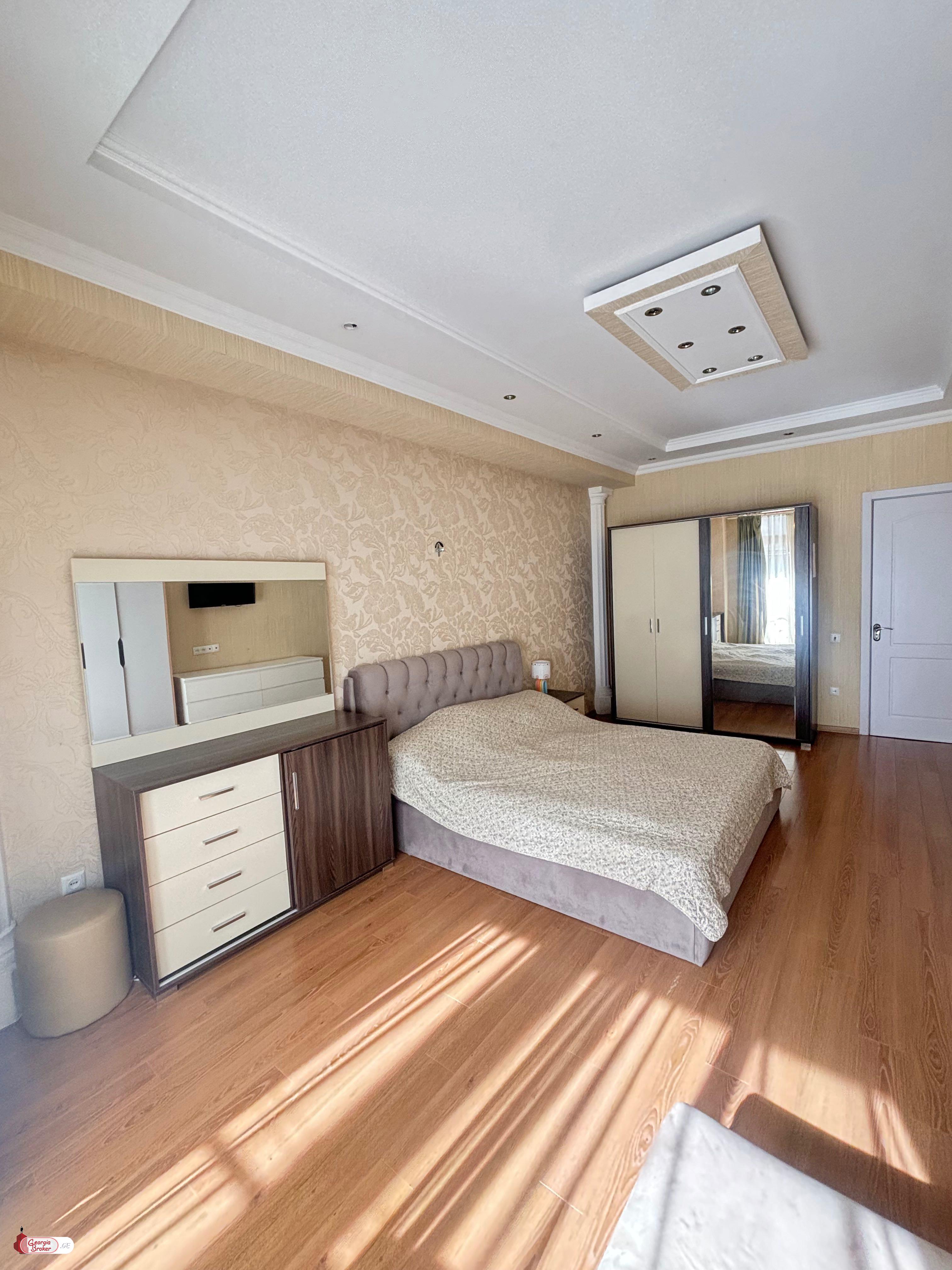 იყიდება ახალი გარემონტებული 3 ოთახიანი ბინა