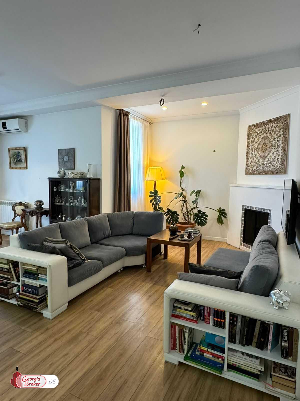 nearly repaired 5-room apartment for sale