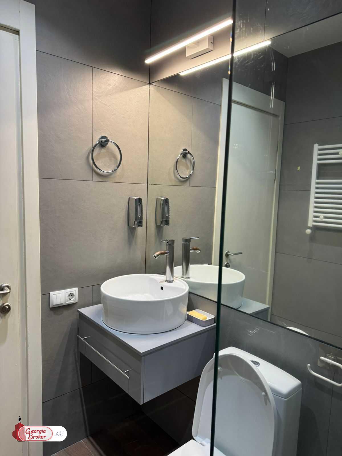 nearly repaired 5-room apartment for sale