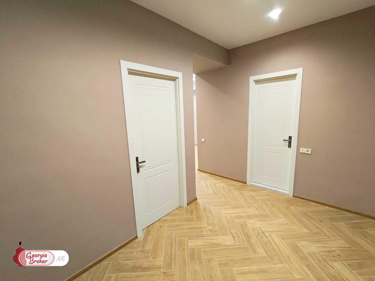 продается квартира с новым ремонтом 2-комнаты