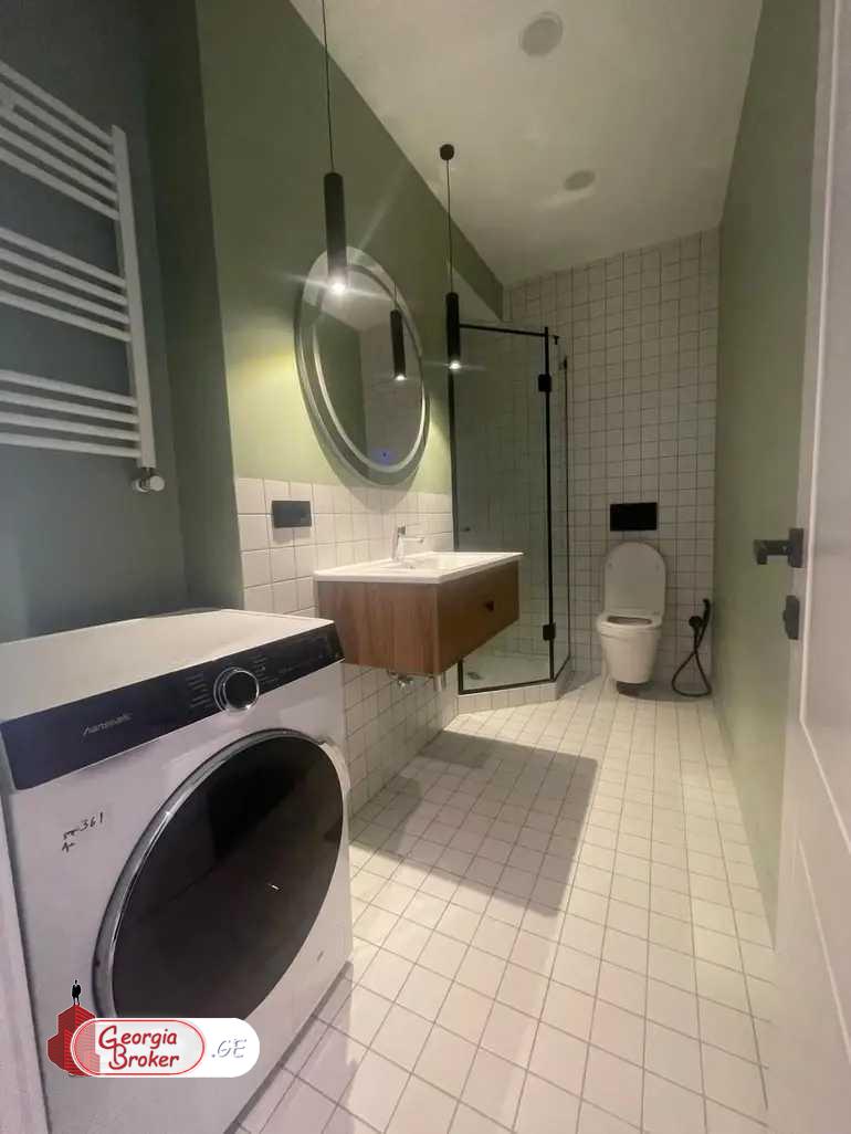 იყიდება ახალი გარემონტებული 4 ოთახიანი ბინა