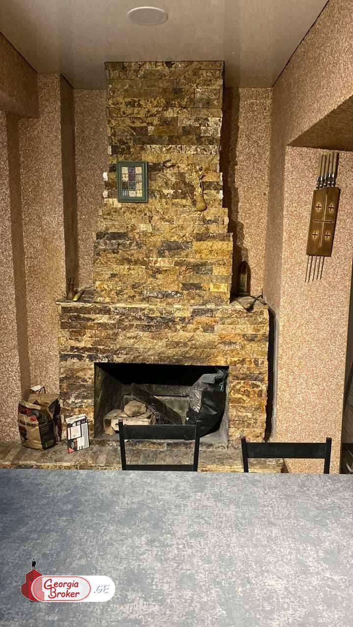 იყიდება ახალი გარემონტებული 5 ოთახიანი ბინა