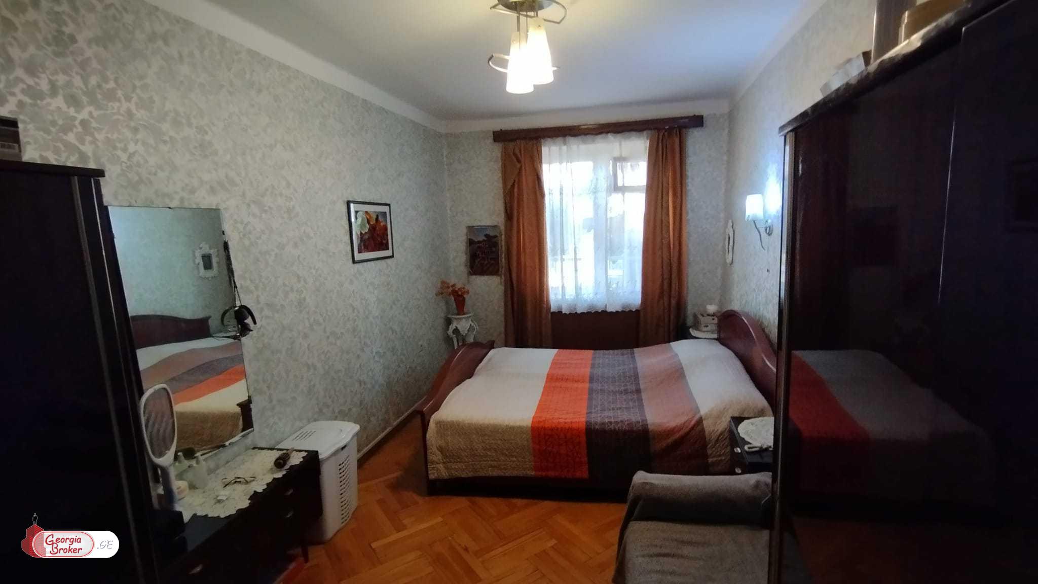 nearly repaired 3-room apartment for sale