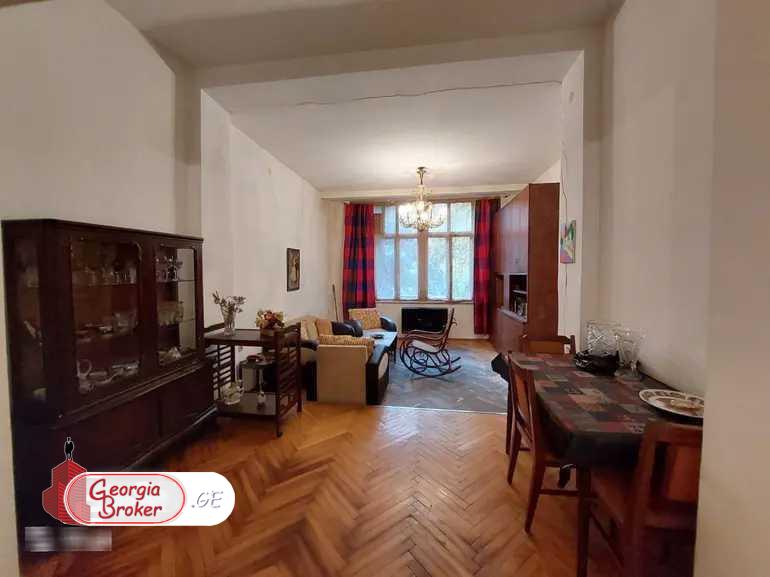 nearly repaired 4-room apartment for sale