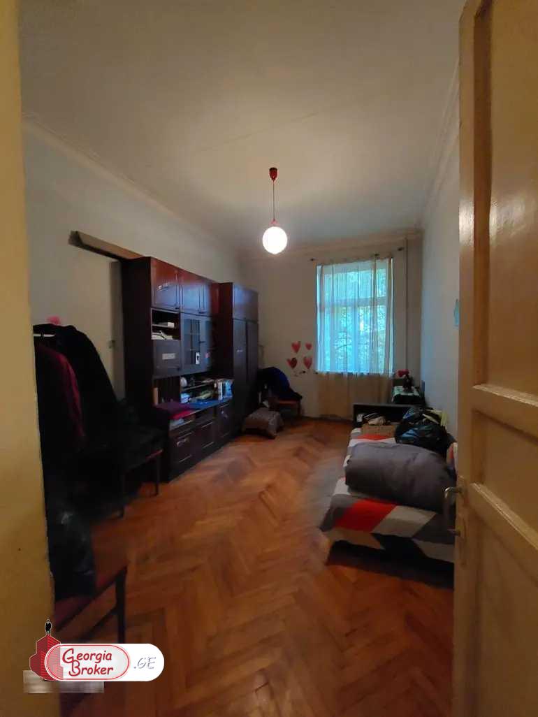 nearly repaired 4-room apartment for sale