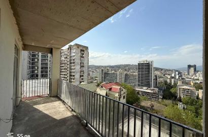 nearly repaired 2-room apartment for sale