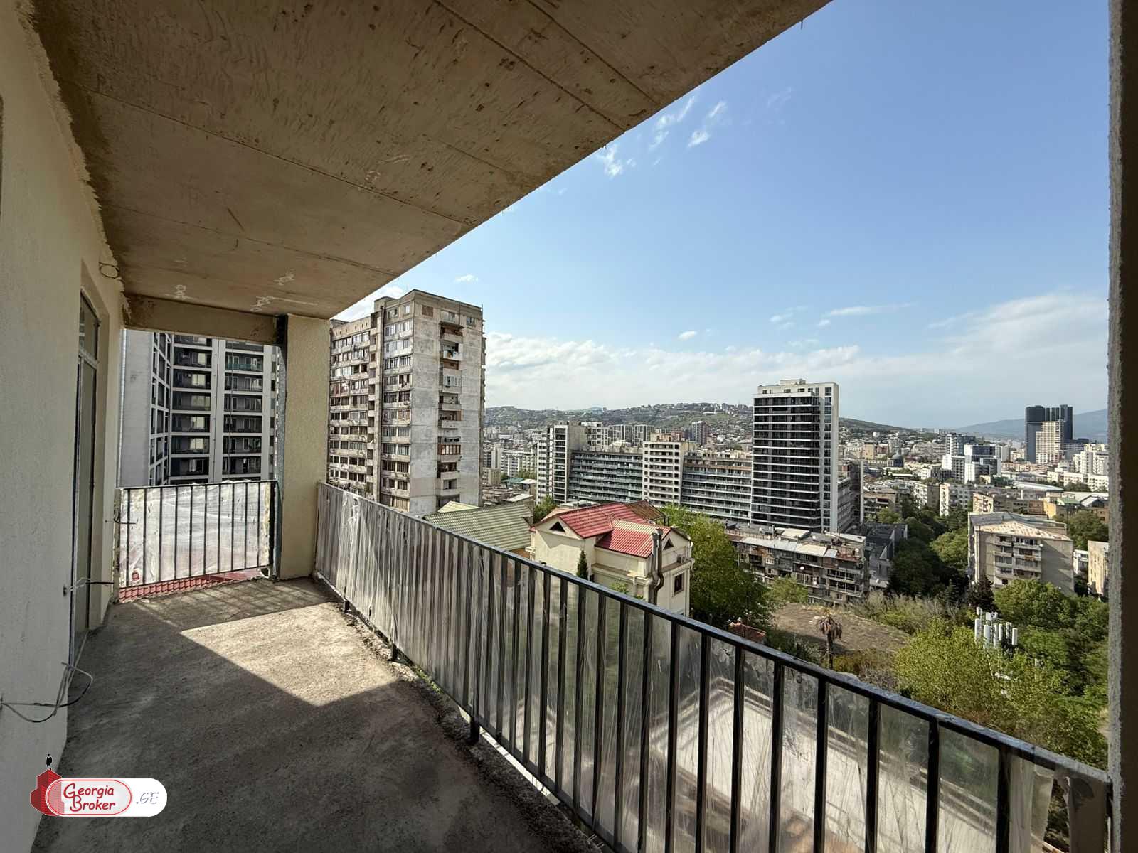 nearly repaired 2-room apartment for sale