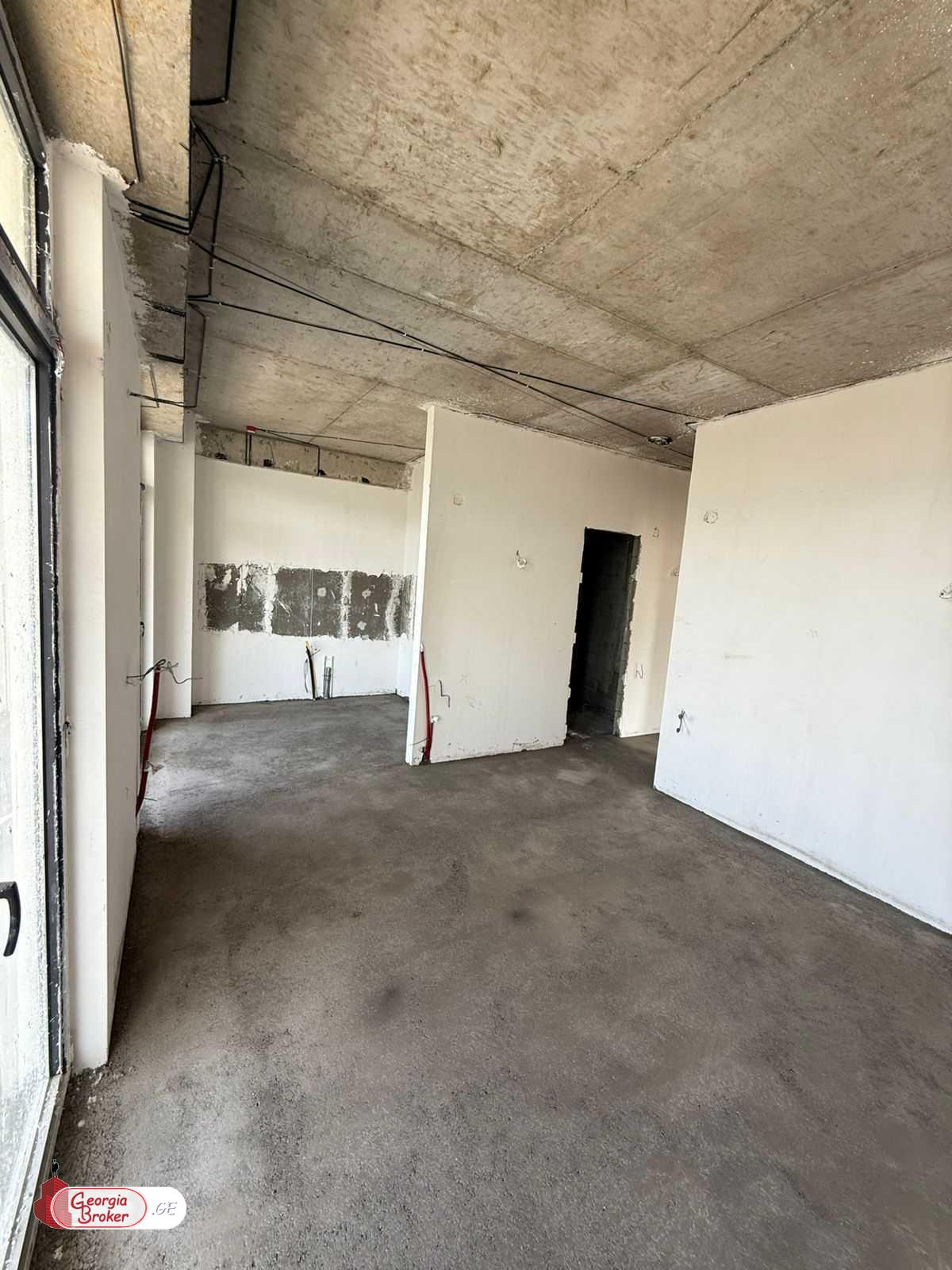 nearly repaired 2-room apartment for sale