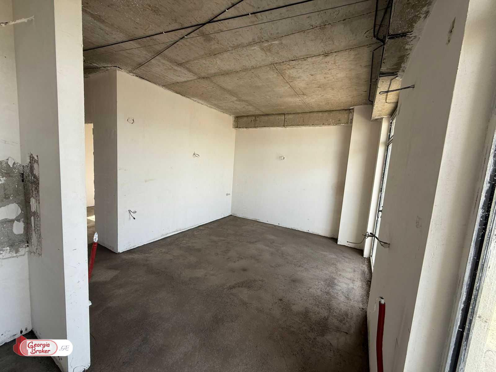 nearly repaired 2-room apartment for sale