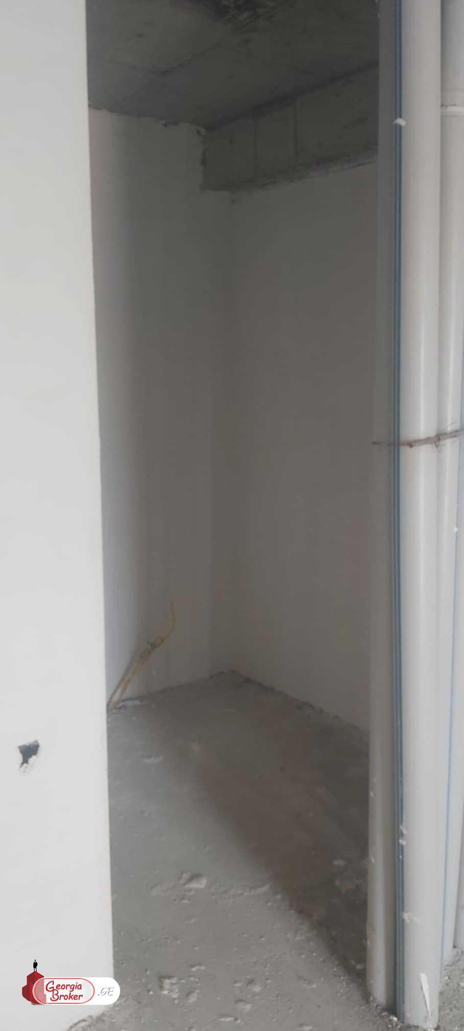 nearly repaired 3-room apartment for sale