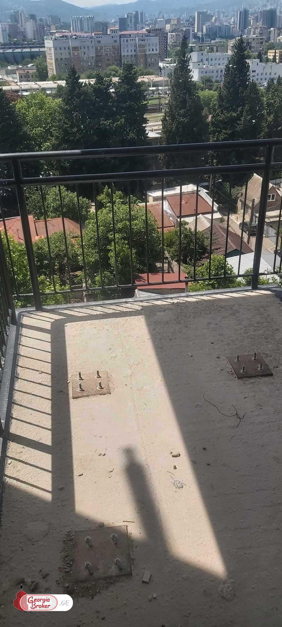 nearly repaired 3-room apartment for sale