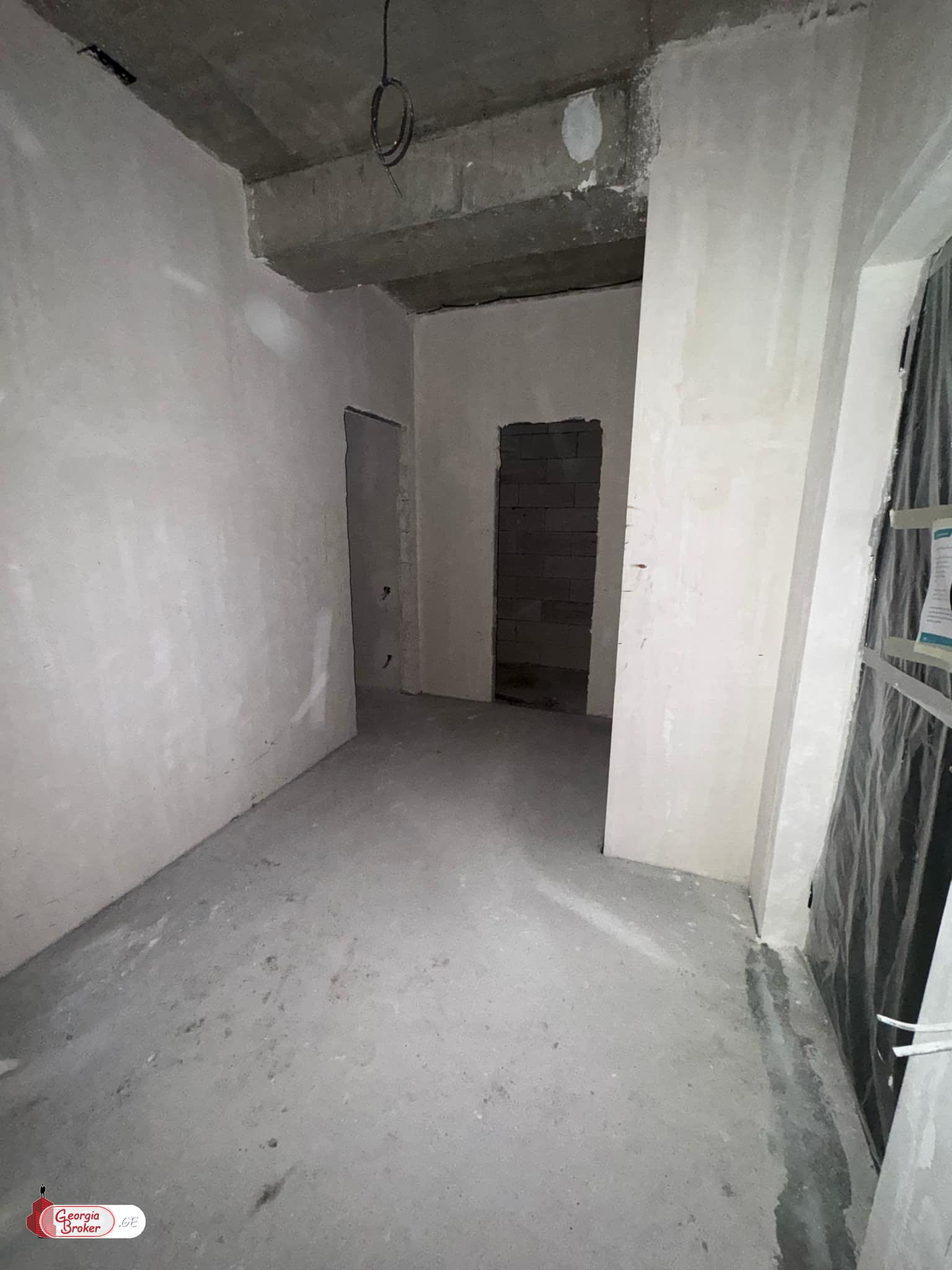 nearly repaired 3-room apartment for sale