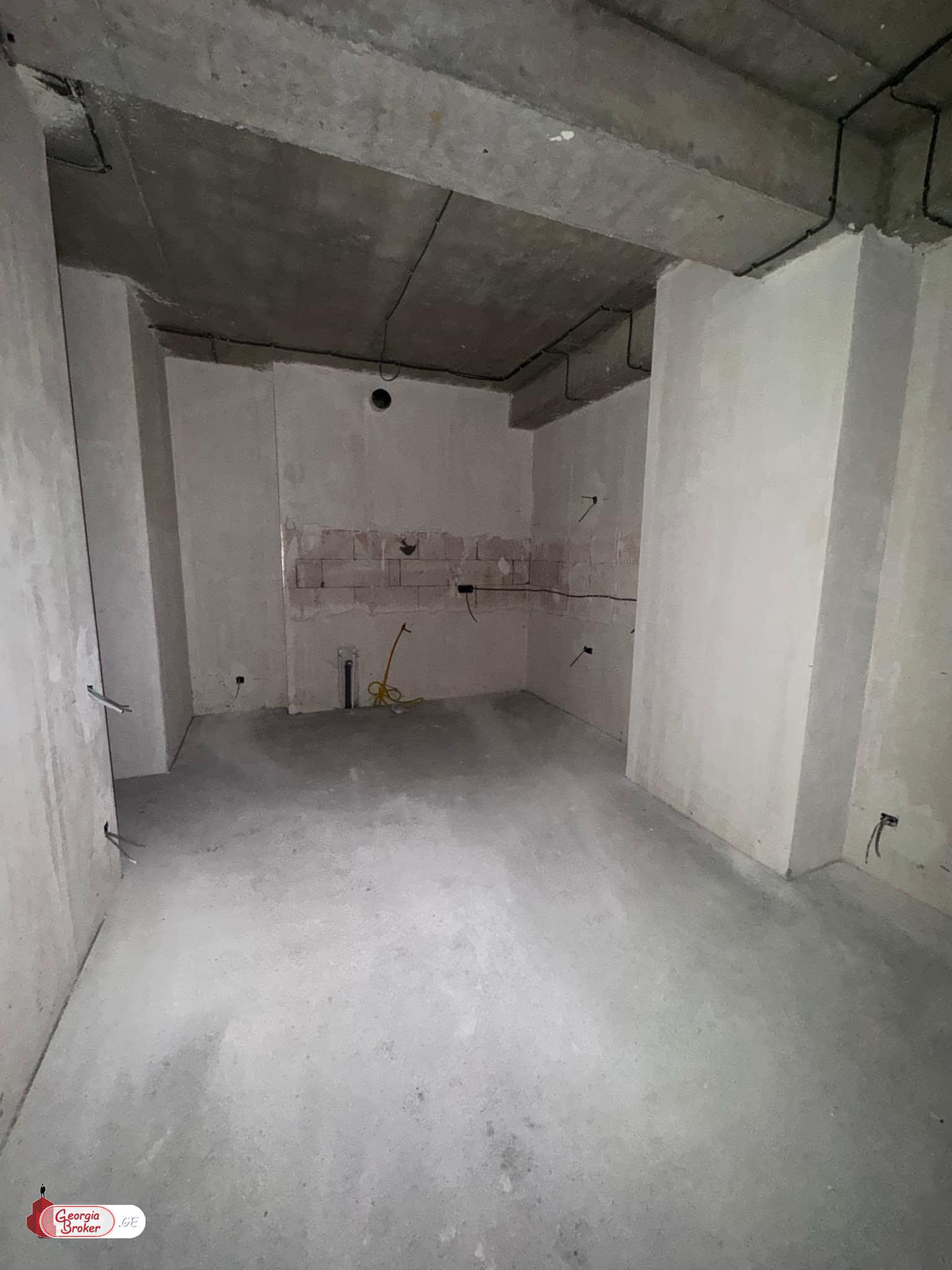 nearly repaired 3-room apartment for sale