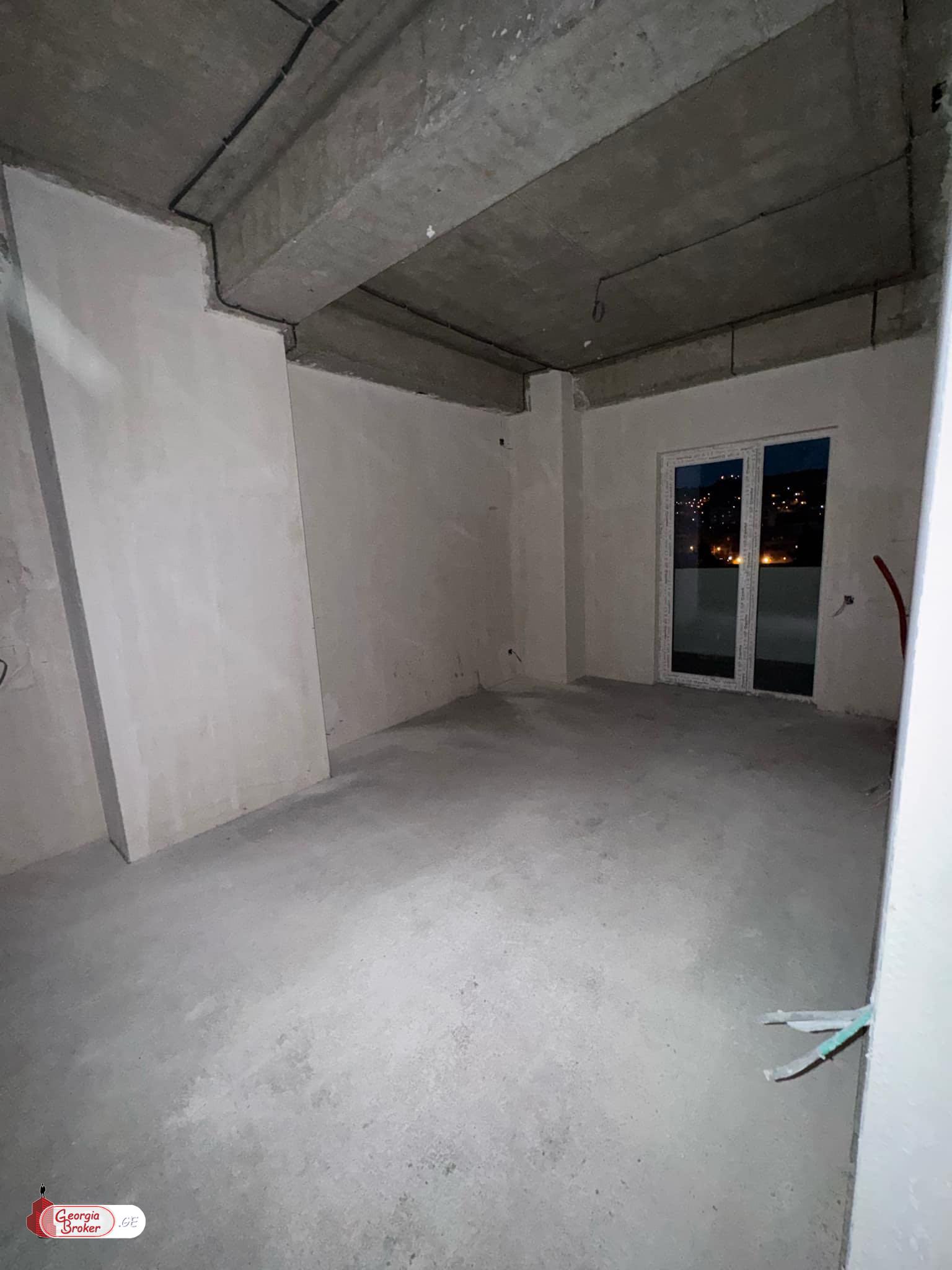 nearly repaired 3-room apartment for sale