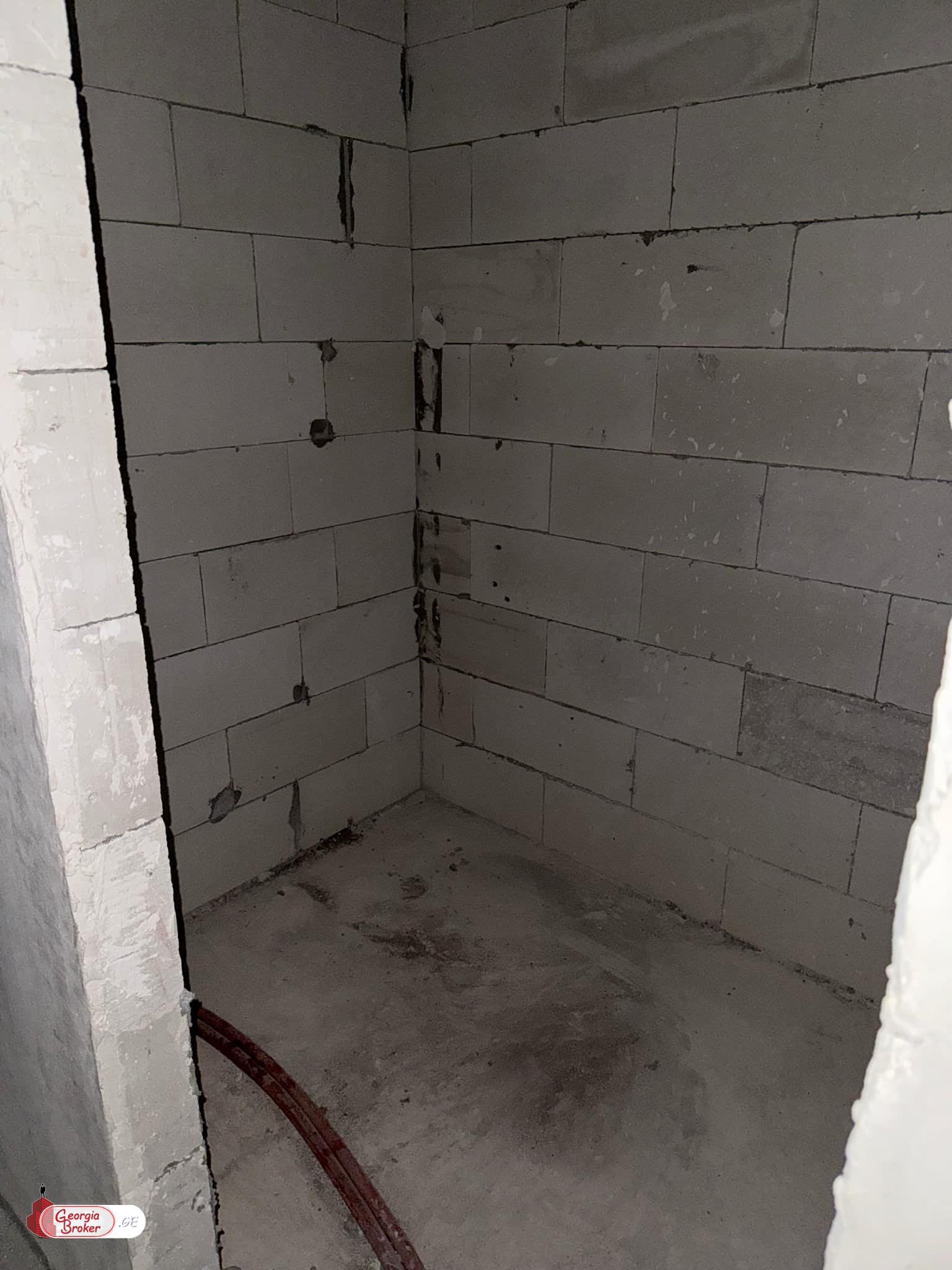 nearly repaired 3-room apartment for sale