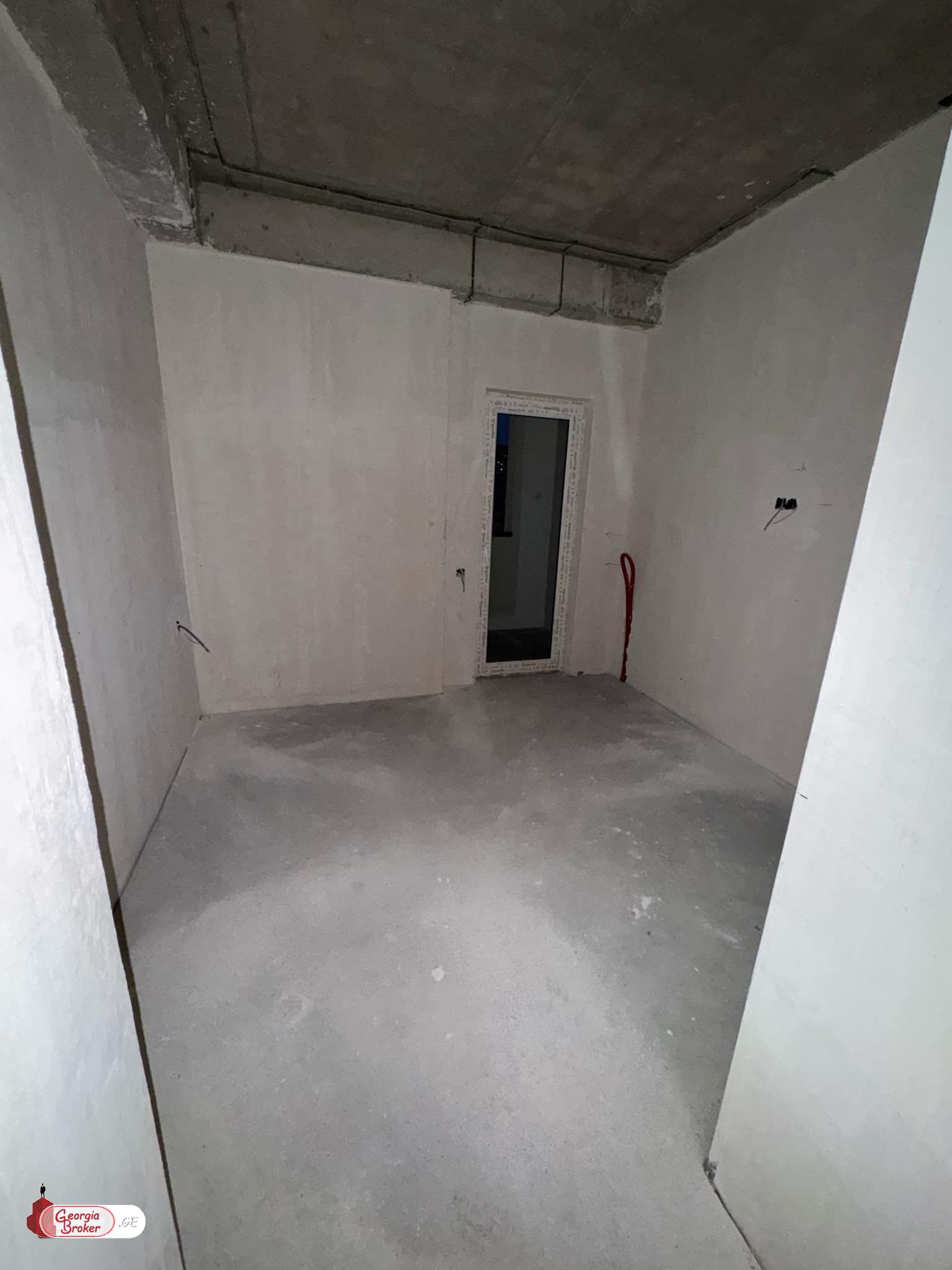 nearly repaired 3-room apartment for sale