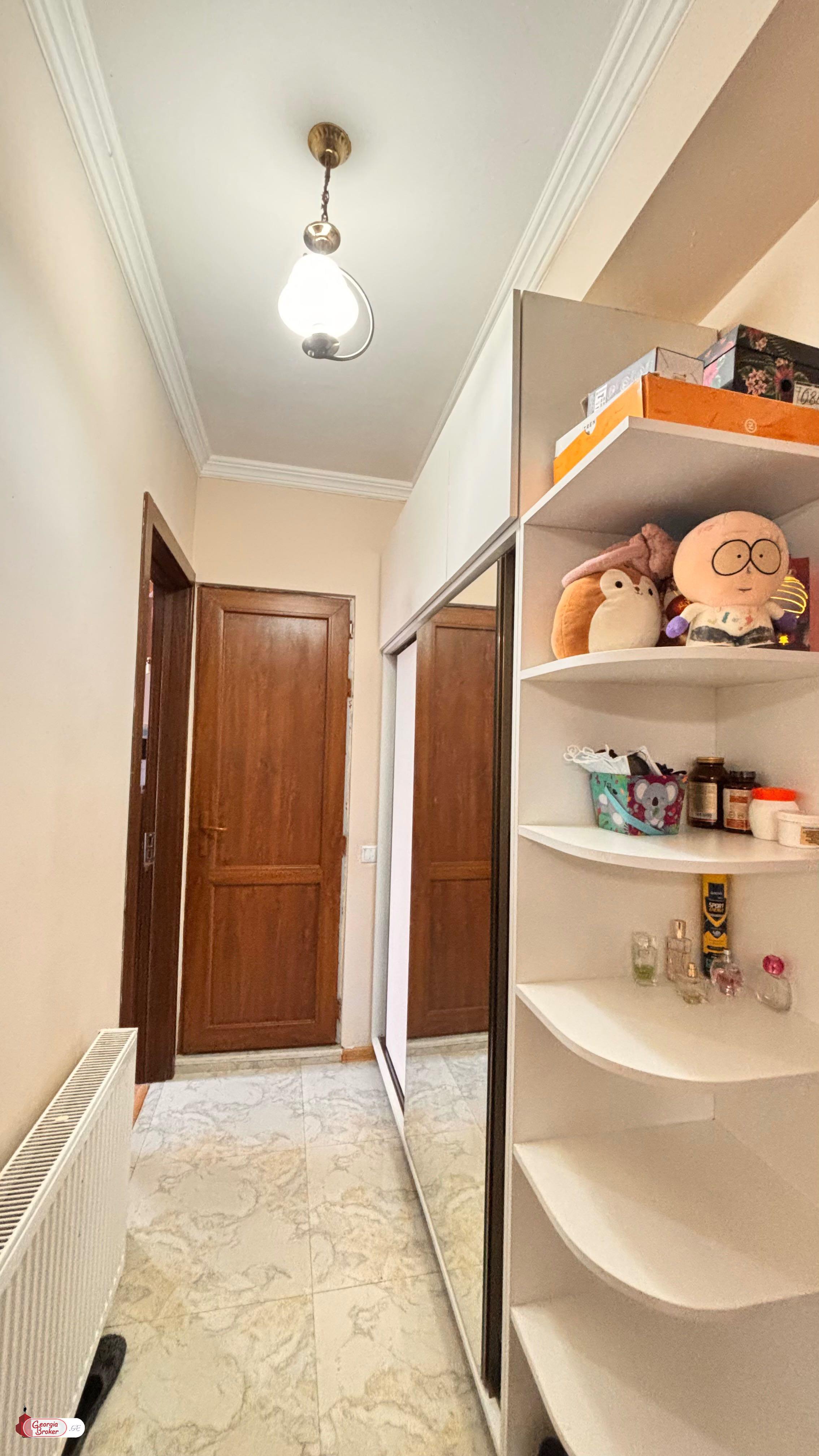 nearly repaired 3-room apartment for sale